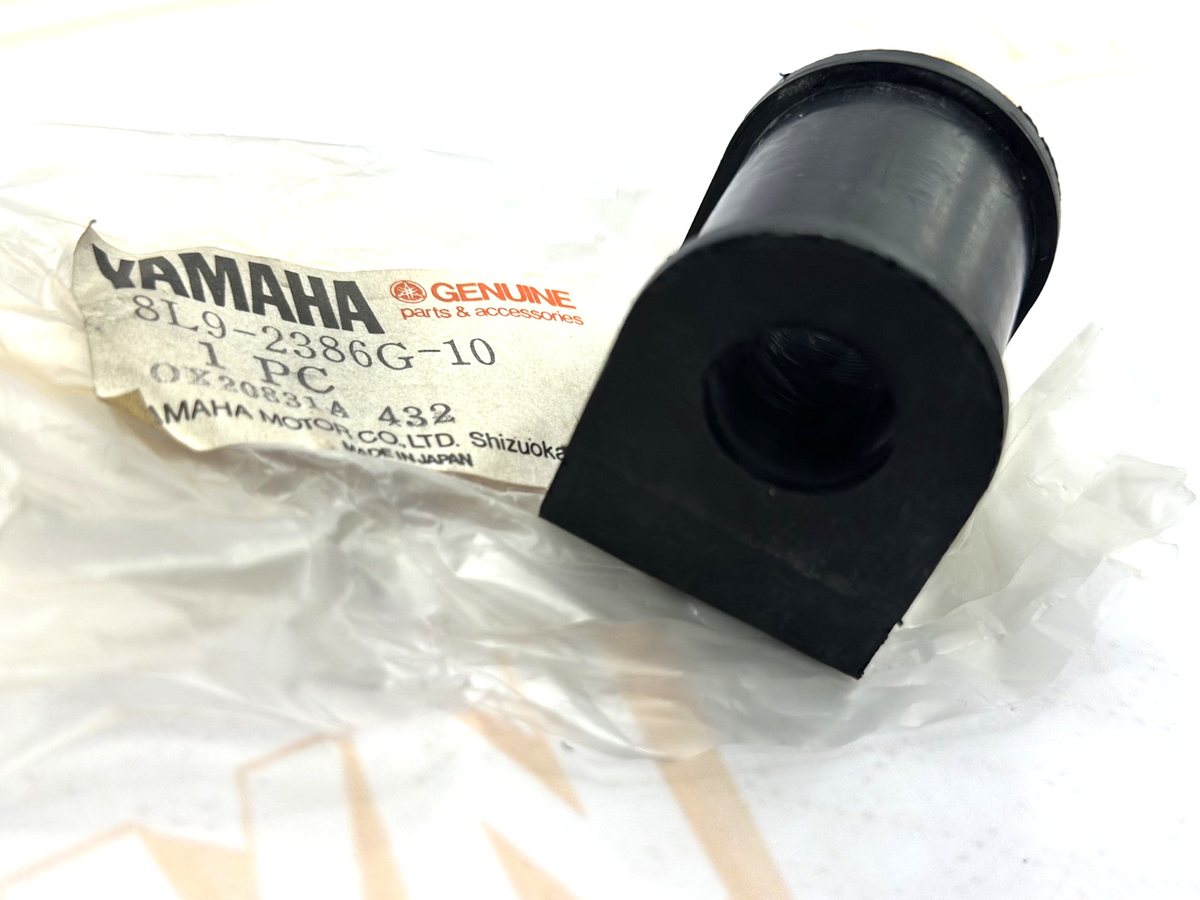 NOS YAMAHA SR540 VMX540 FRONT STABILIZER BUSHING PART# 8L9-2386G-10