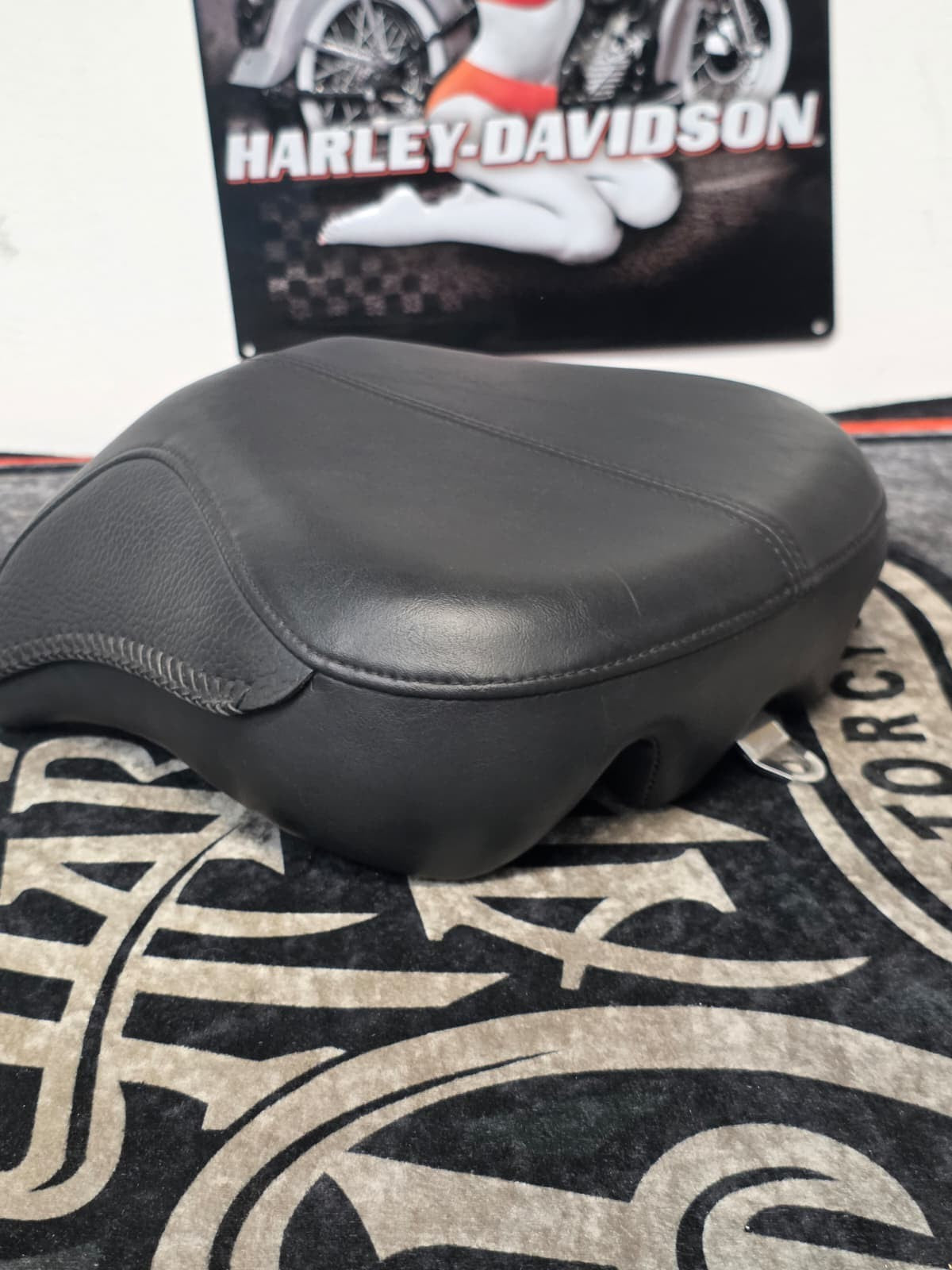 05-17 Harley-Davidson Heritage,deluxe,Softail models Passenger Pillion Seat OEM