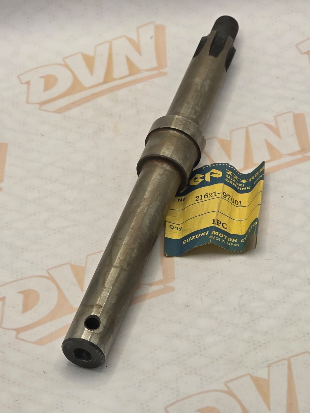 SUZUKI ,NOS OEM TRANS SHAFT  21621-97001 SNOWMOBILE MARINE