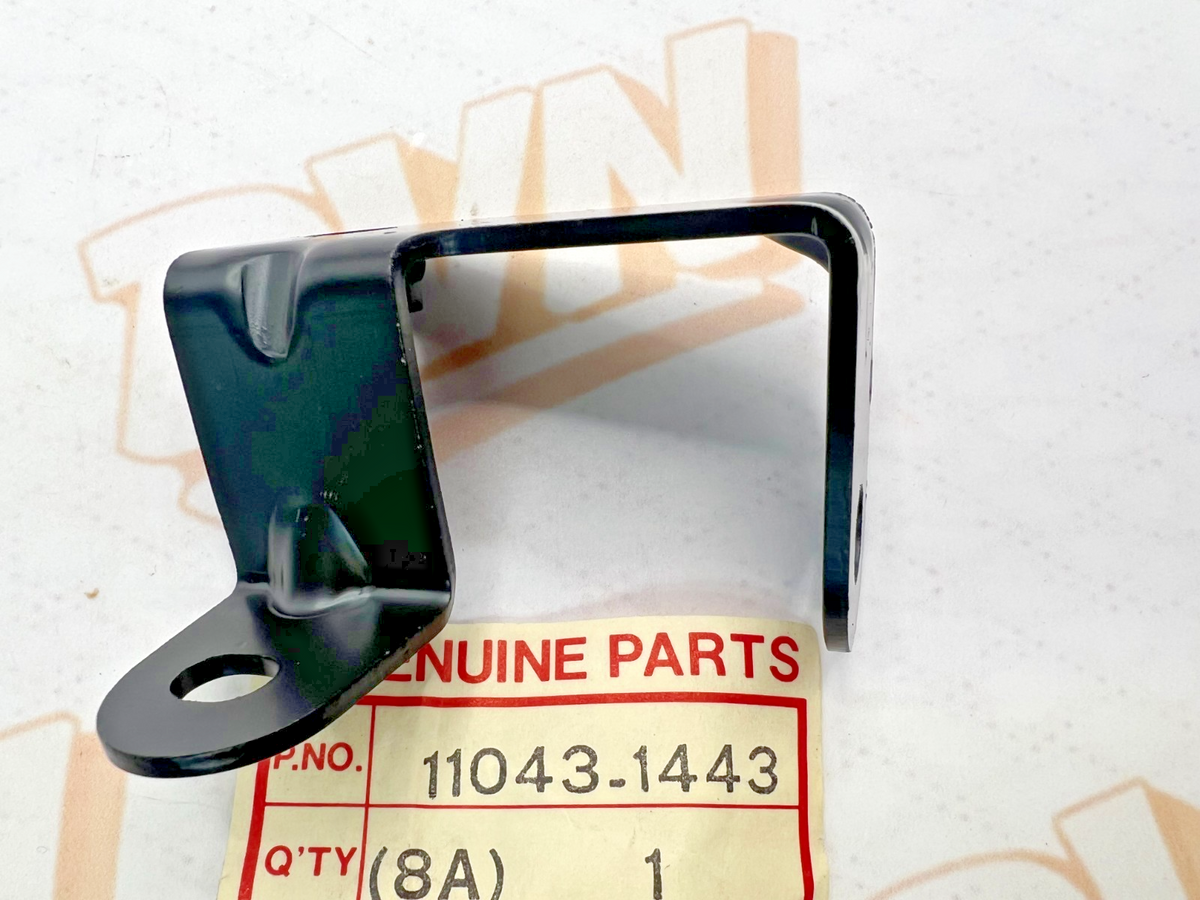 KAWASAKI NOS OEM 11043-1443 BRACKET B COWLING,RH