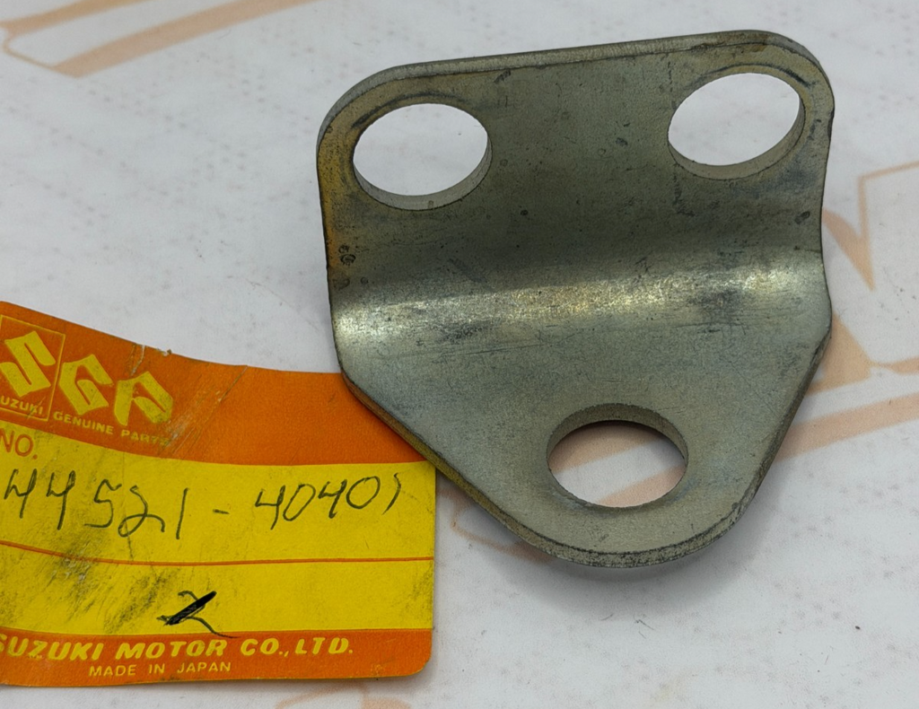 Suzuki Rm100 Rm125 1979 -1981 Lower Fuel Tank Bracket 44521-40401