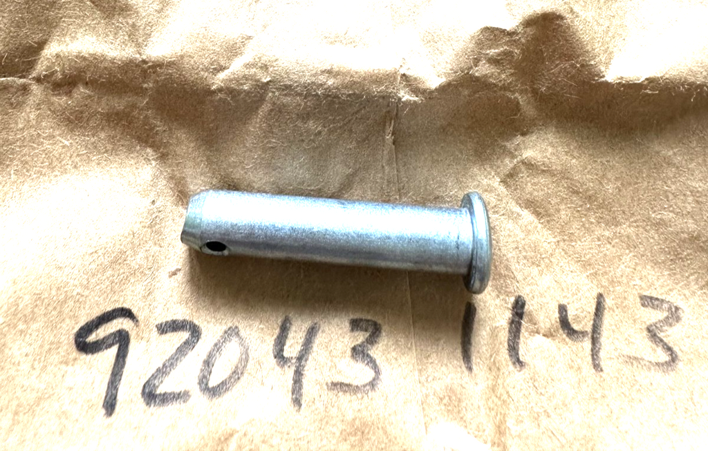 OEM Kawasaki 92043-1143 8x32 Pin NOS