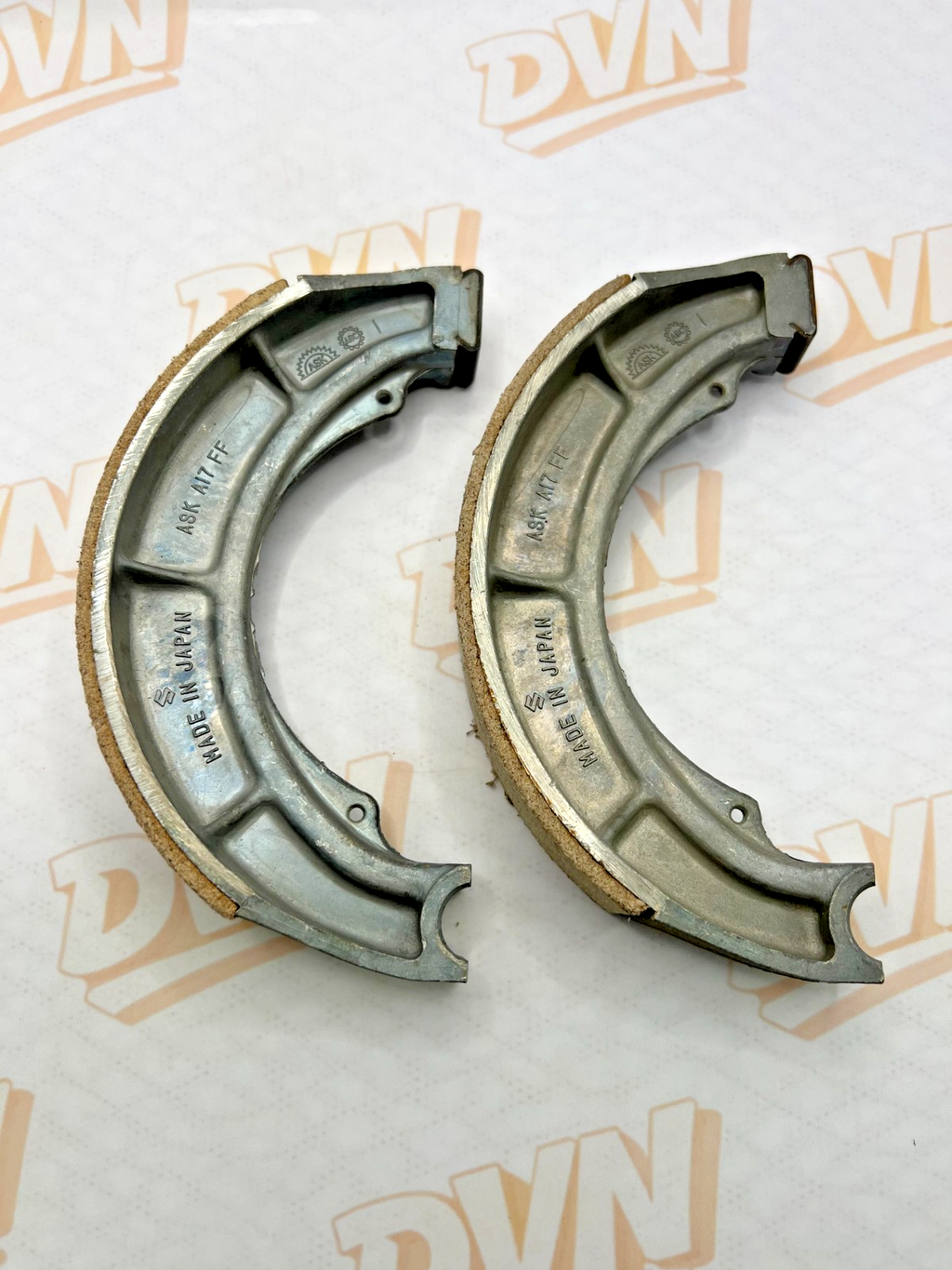 New OEM Suzuki 64410-40300 Brake Shoe NOS