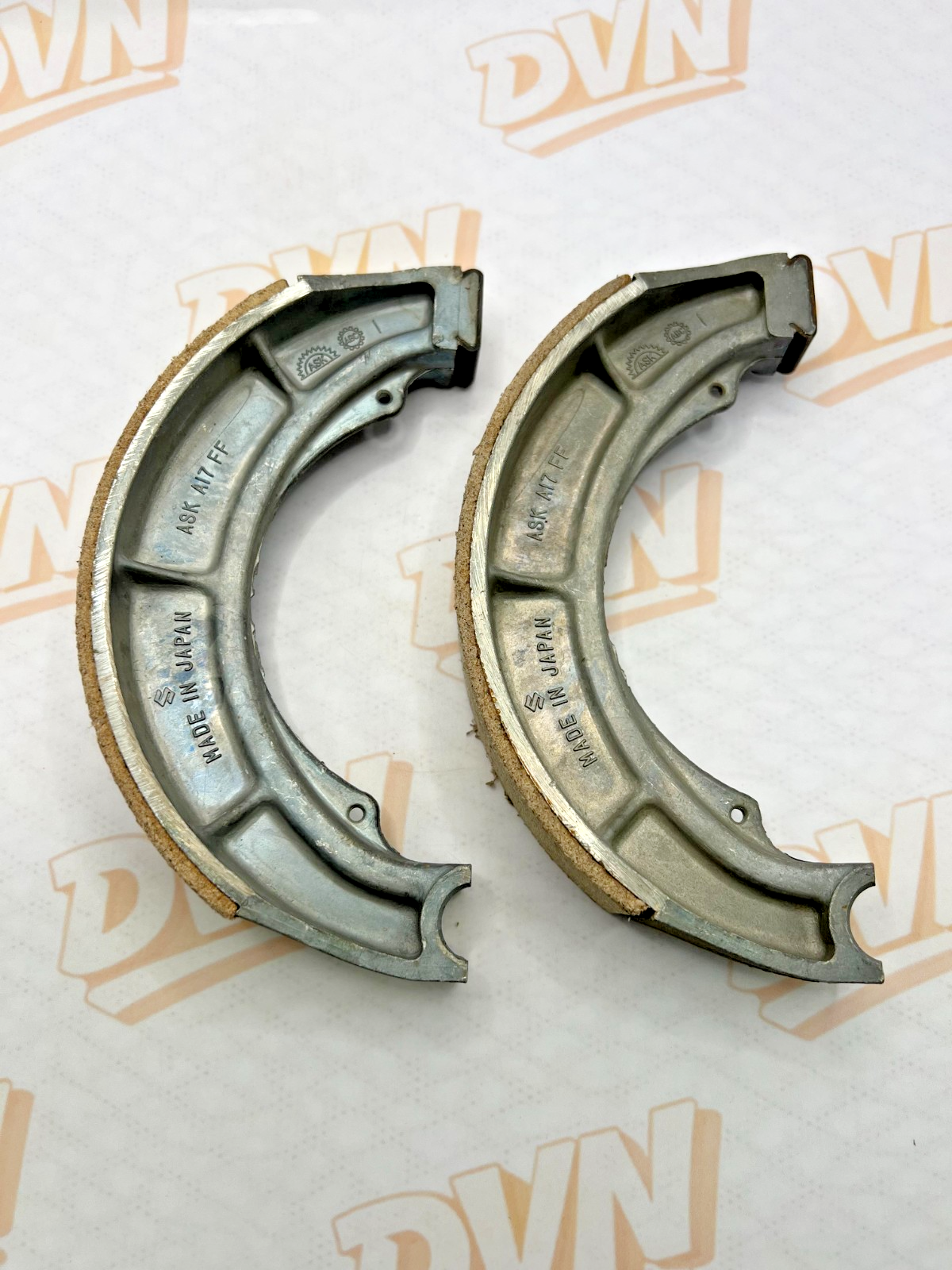 New OEM Suzuki 64410-40300 Brake Shoe NOS