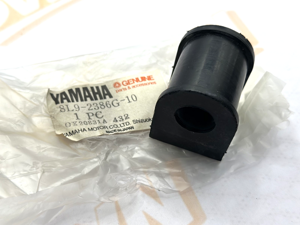 NOS YAMAHA SR540 VMX540 FRONT STABILIZER BUSHING PART# 8L9-2386G-10