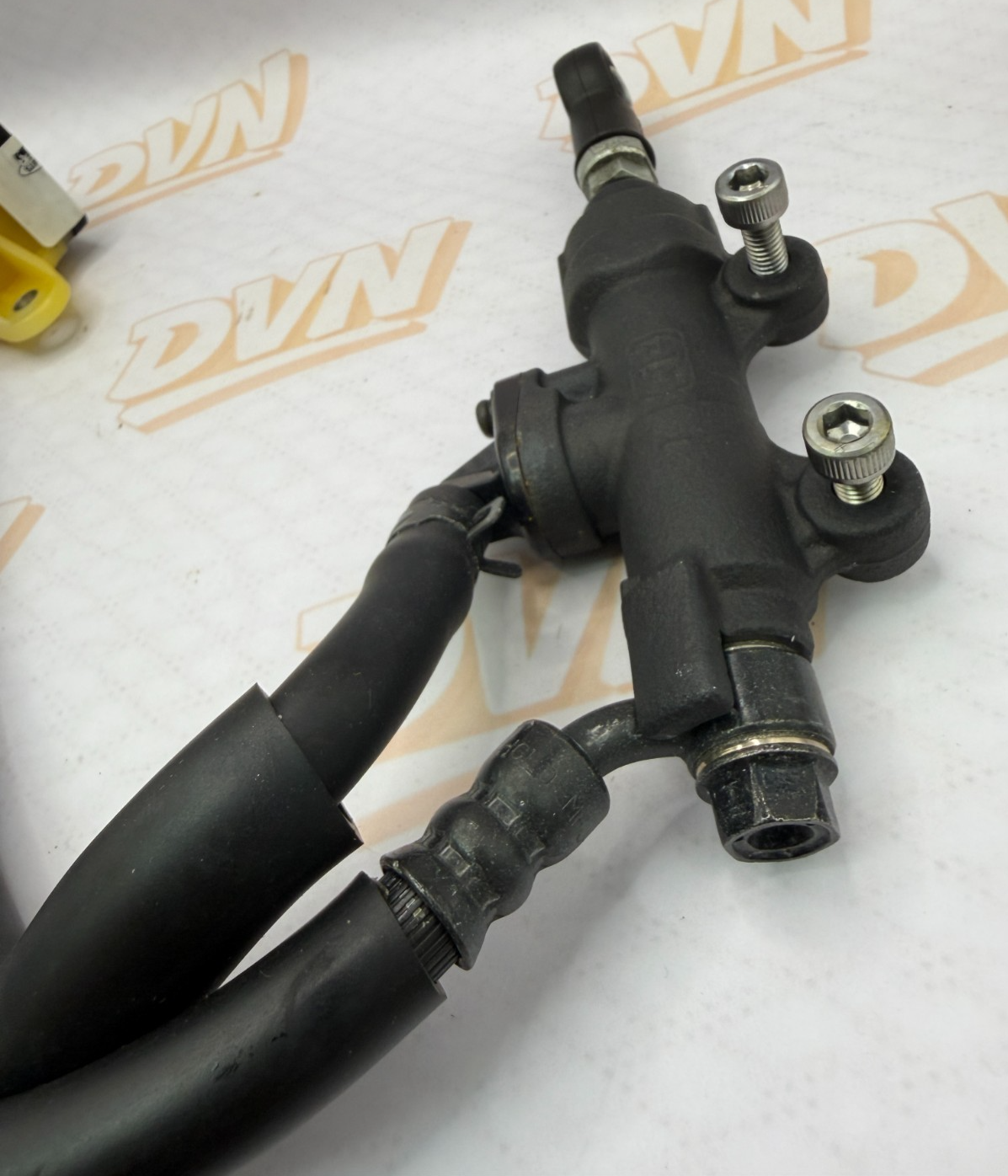 HONDA 13-15 CBR500R REAR  BRAKE MASTER CYLINDER W RESERVOIR 43510-MGZ-D01 BB315