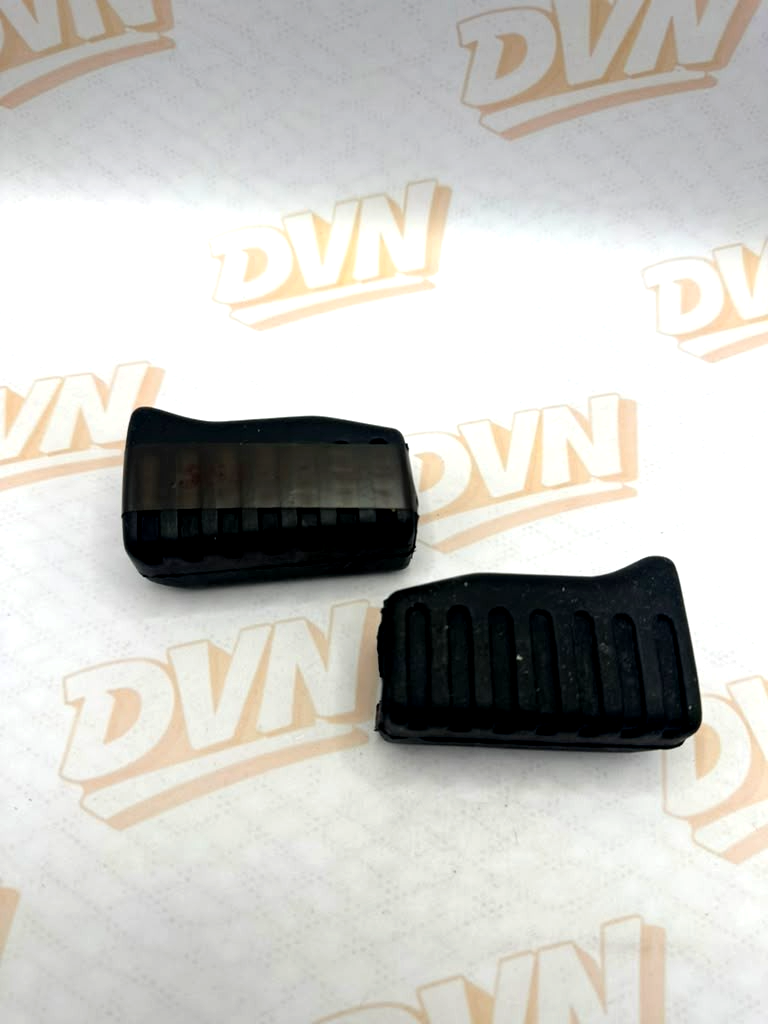 New OEM Yamaha 5G3-27433-01-00 Left- Rear Footrest Cover NOS