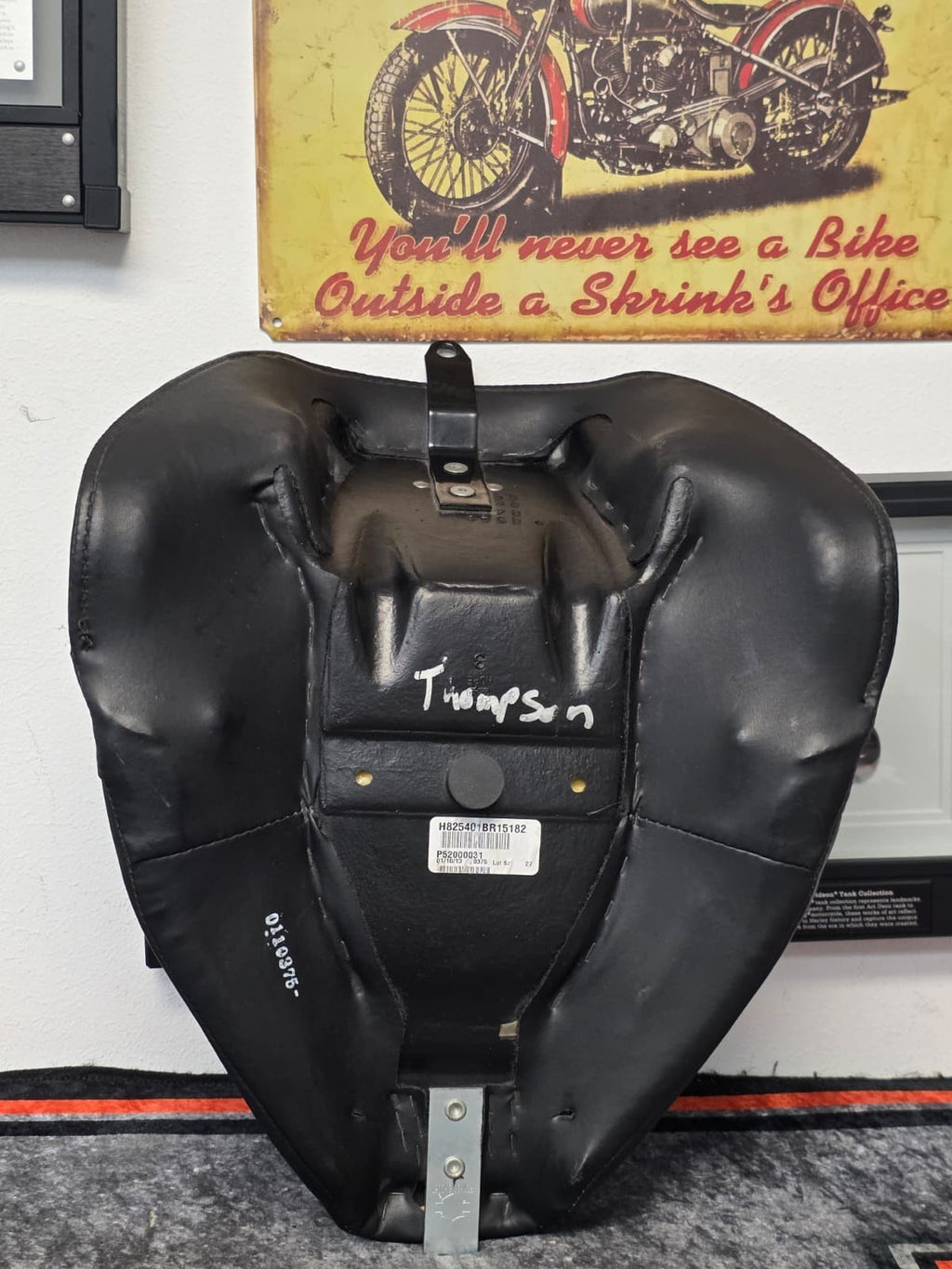2011-17 OEM Genuine Harley-Davidson Softail FLS,FXS BLACK LINES Slim Seat Solo