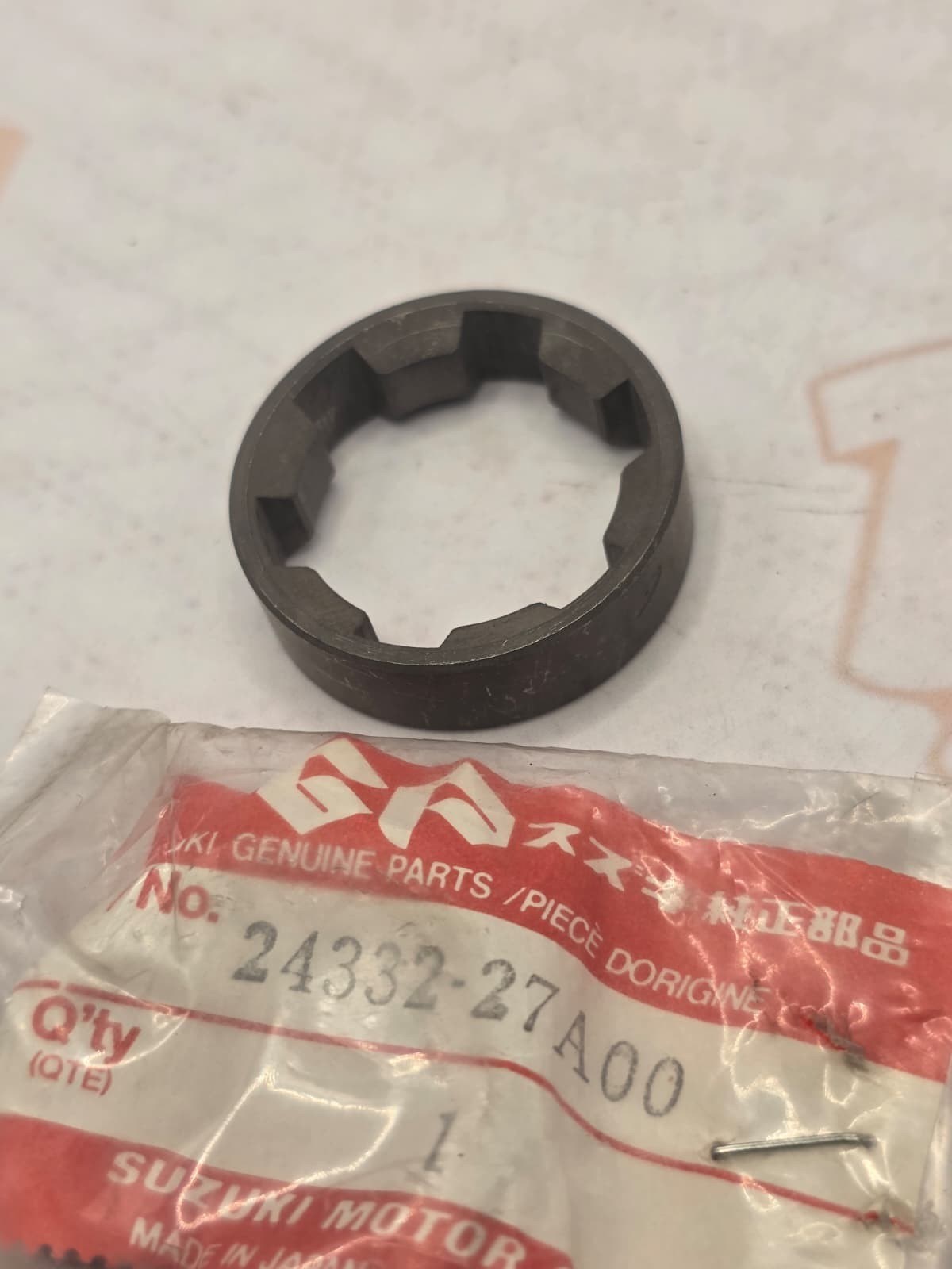 NOS OEMSuzuki 4TH driven gear bushing 24332-27A00 GSF600 GSX-R750 VZ800 GSX750