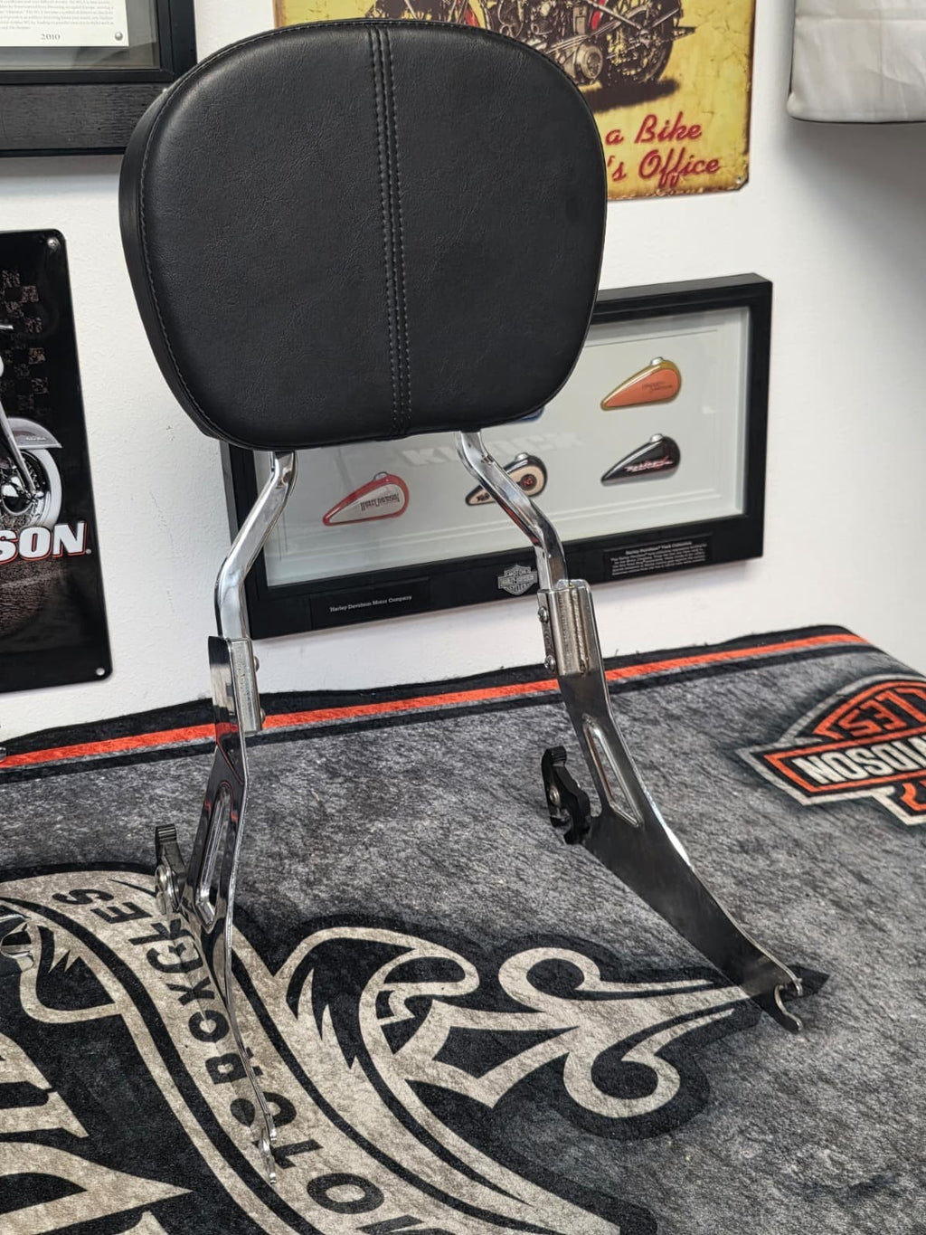 SOFTAIL SPRINGER 06-08 OR CROSS BONE 10-11 Harley-Davidson Sissy Bar/Back Rest