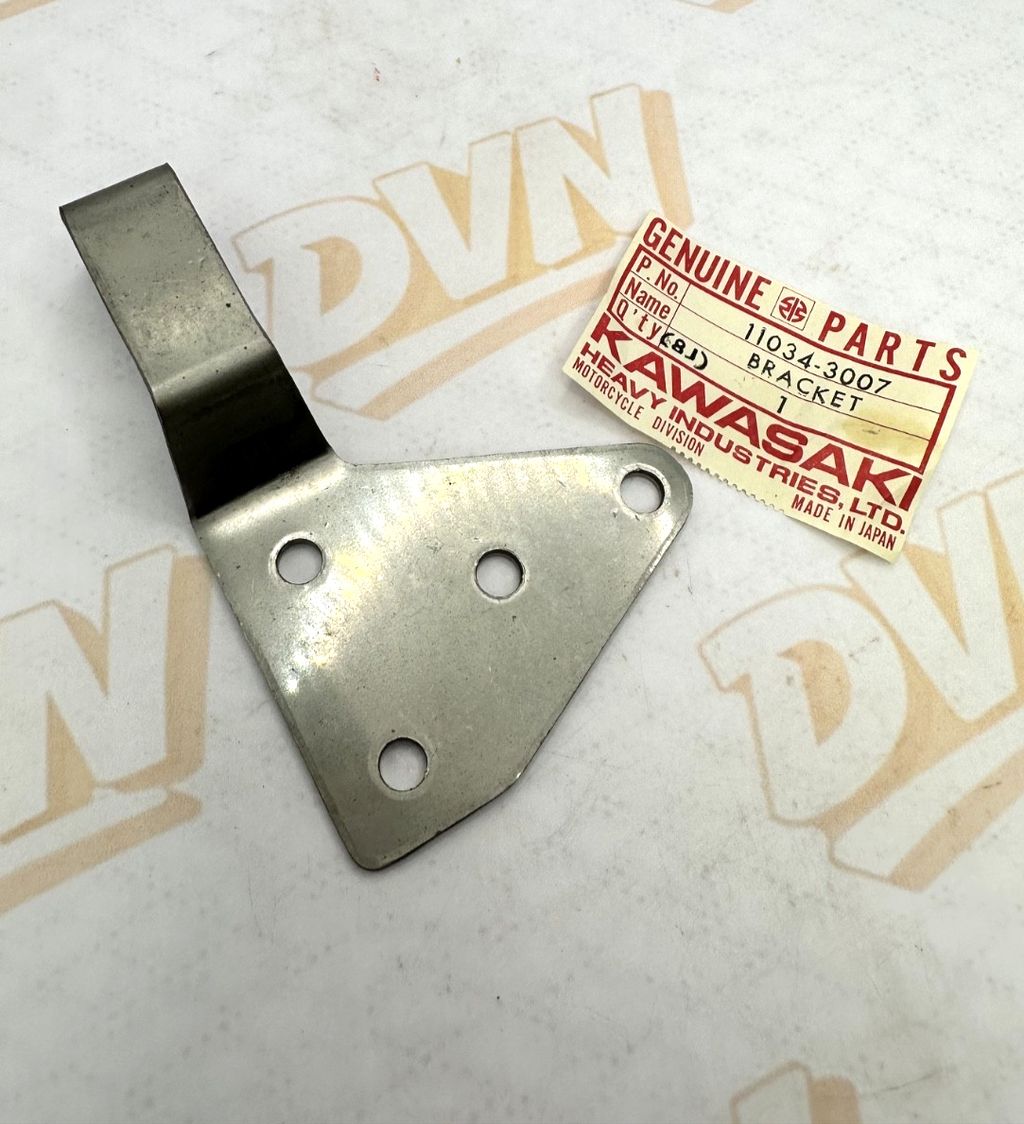 Kawasaki 11034-3007 Bracket OEM NOS