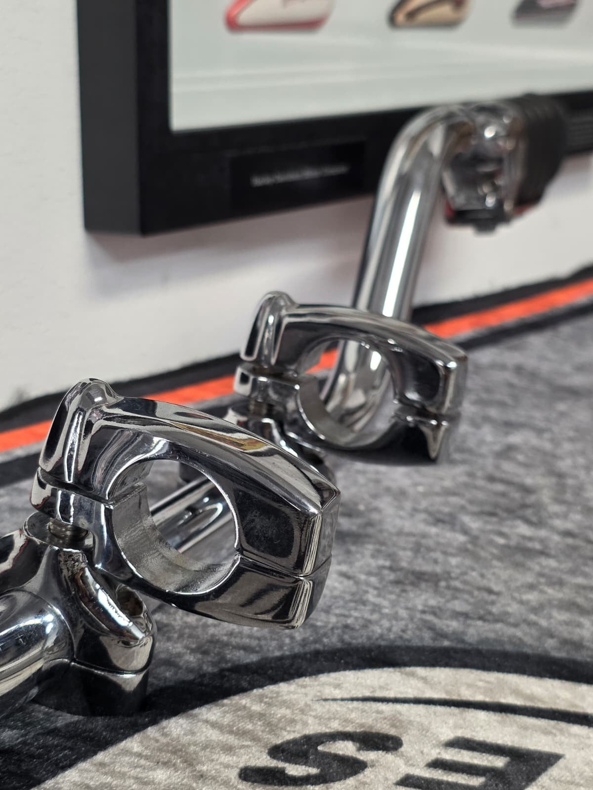 Chrome Foot Rest Bar Step+Peg Set Fit HARLEY DAVISON SOFTAIL 93-17
