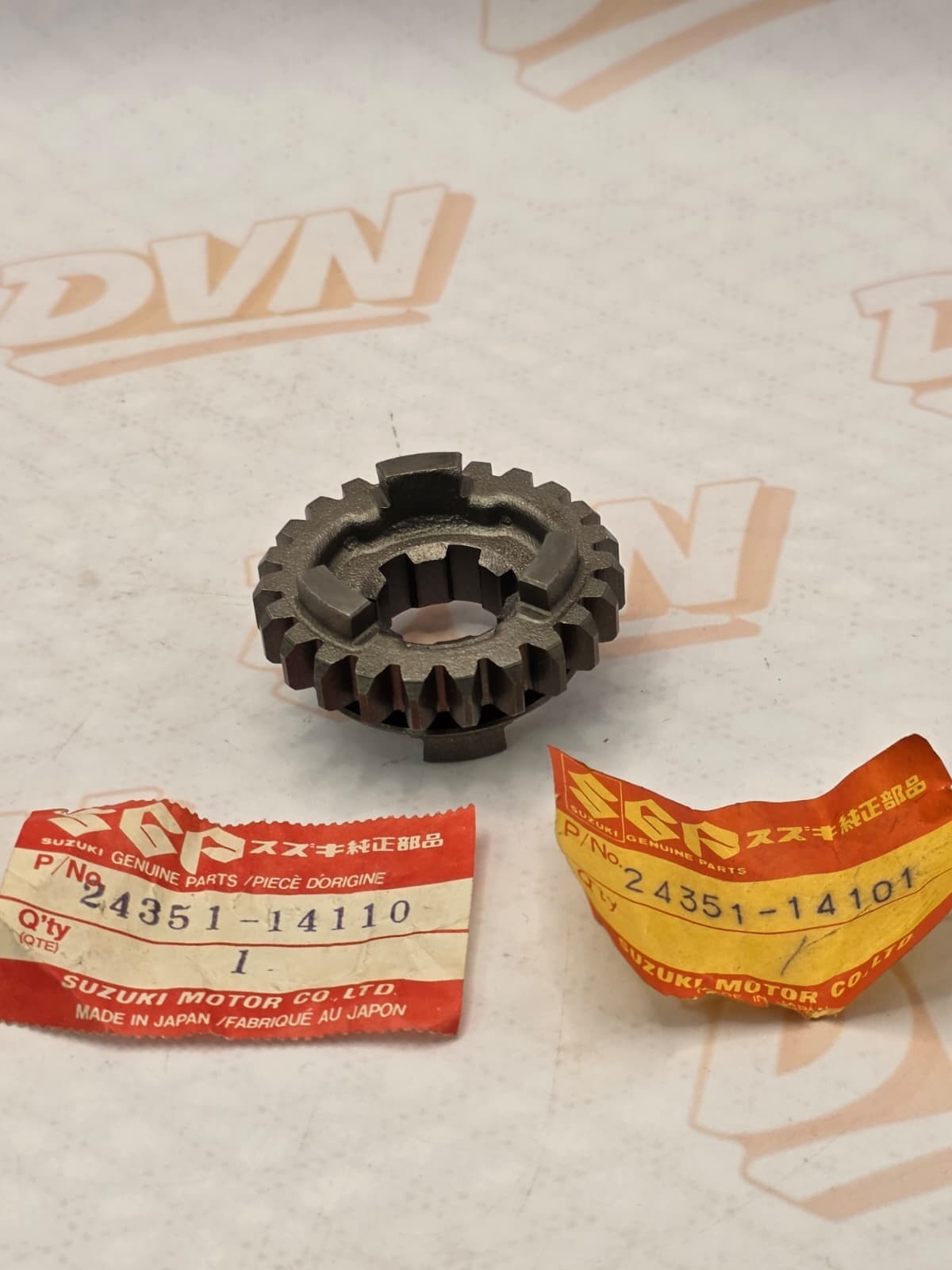 NOS Suzuki OEM 5th Driven Gear 1981-1982 RM125 1982-1984 PE175 24351-14110