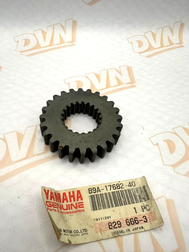 New Yamaha Sprocket  (24T)  89A-17682-40  Genuine