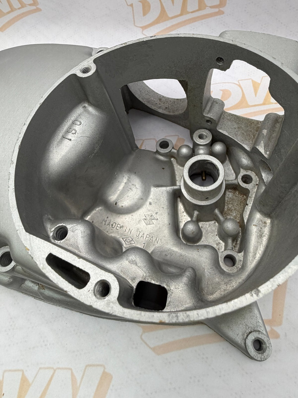 NOS SUZUKI RV90 OUTER CLUTCH COVER RIGHT SIDE OEM NOS 1972-1977