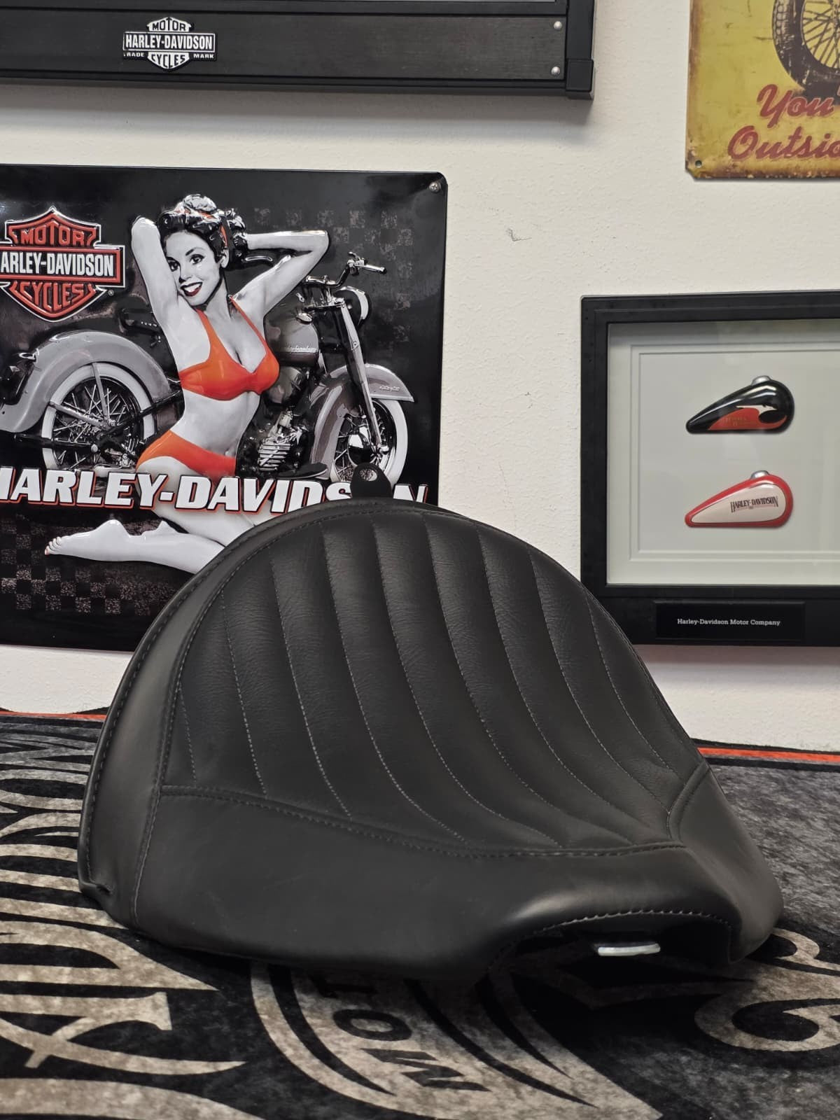 2011-17 OEM Genuine Harley-Davidson Softail FLS,FXS BLACK LINES Slim Seat Solo