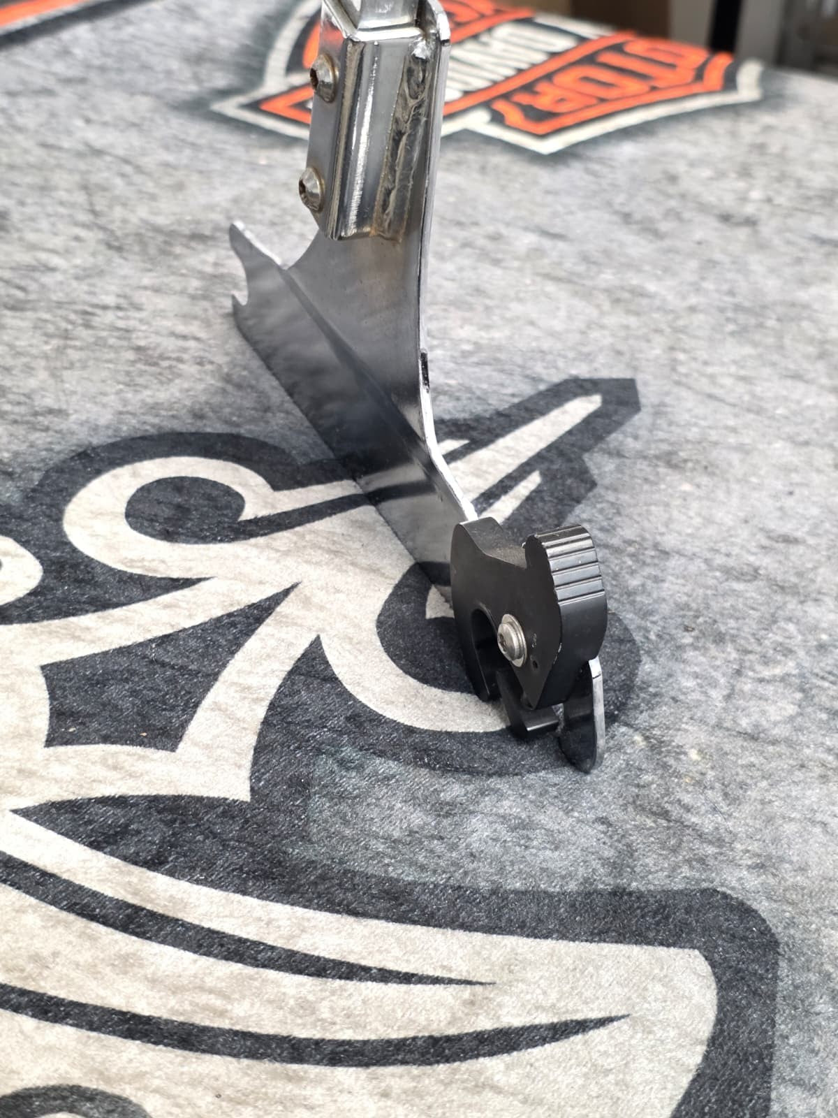 CVO SPRINGER 06-08 OR CROSS BONE Harley-Davidson Sissy Bar/Back Rest