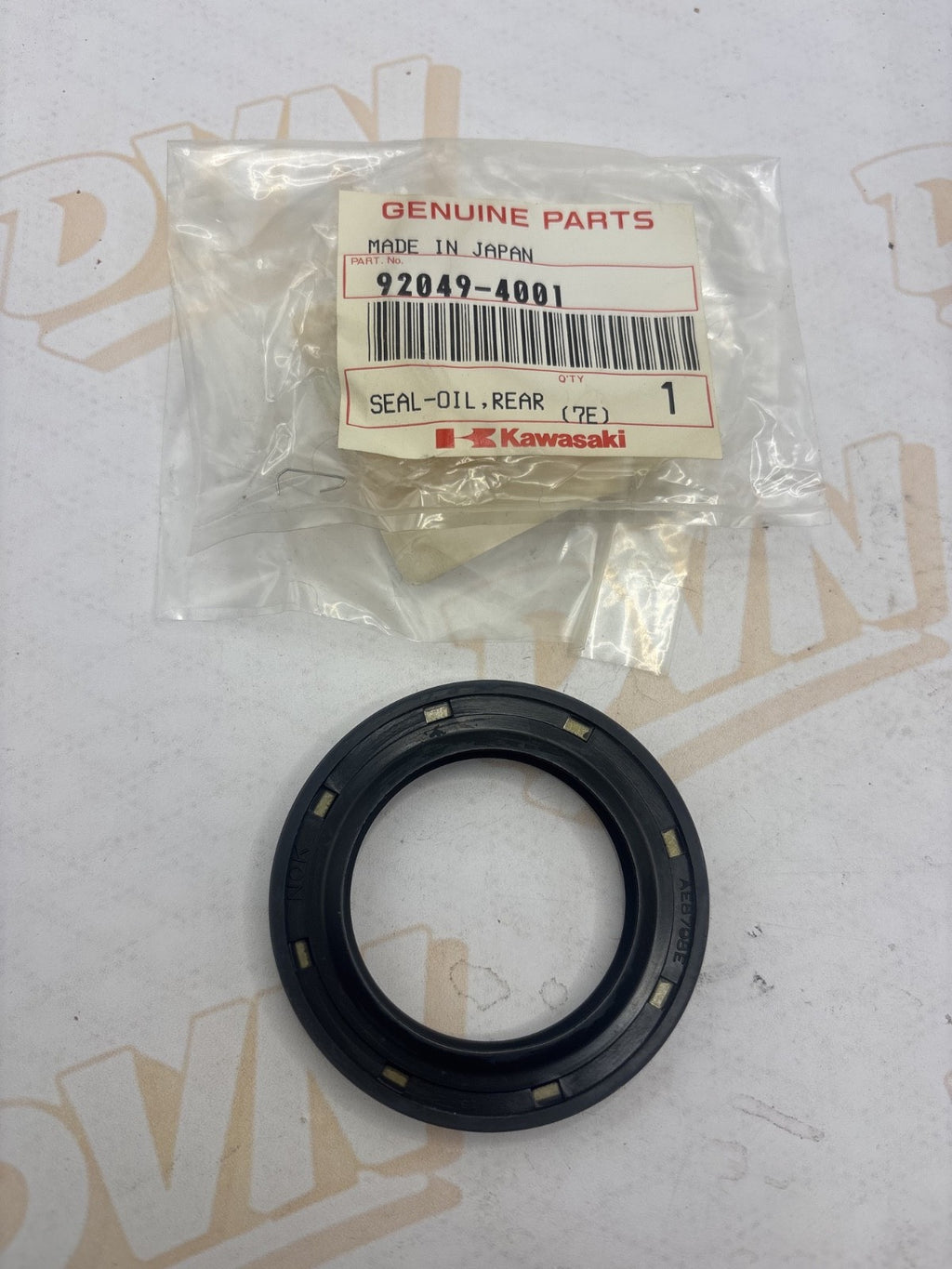 NOS GENUINE KAWASAKI 1984 1985 KXT250 TECATE REAR HUB OIL SEAL 92049-4001 OEM