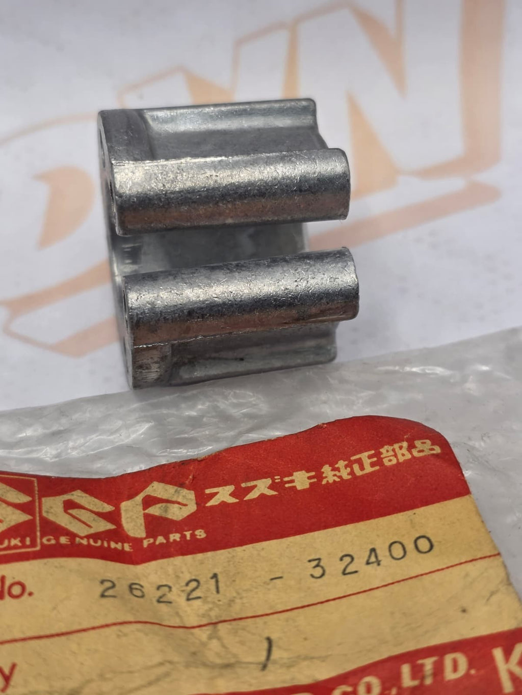 1982 SUZUKI SP250 KICK START SPRING GUIDE 26221-32400