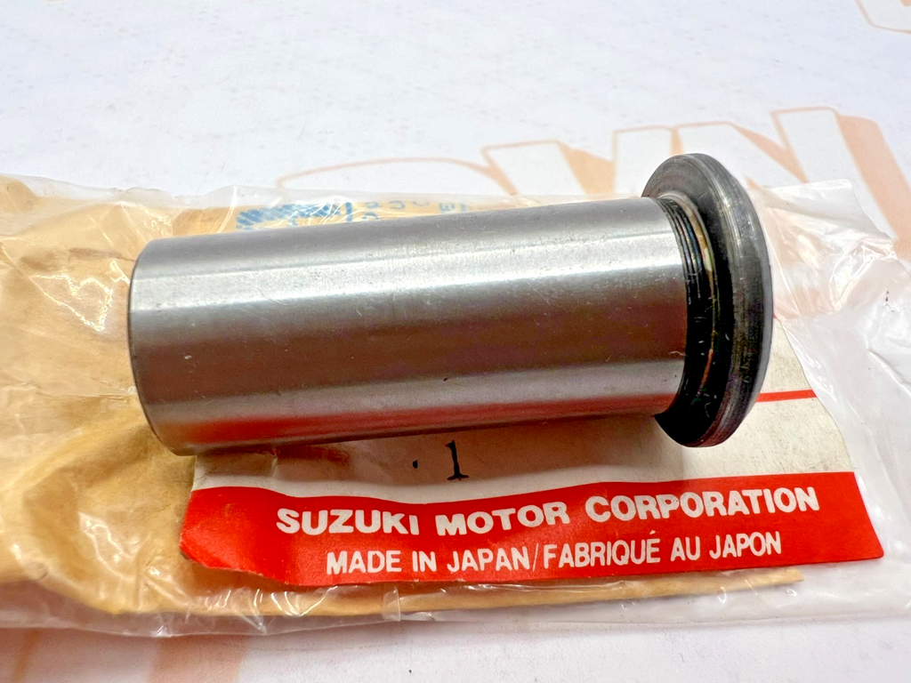 OEM NOS Suzuki Swingarm Spacer 61251-20400