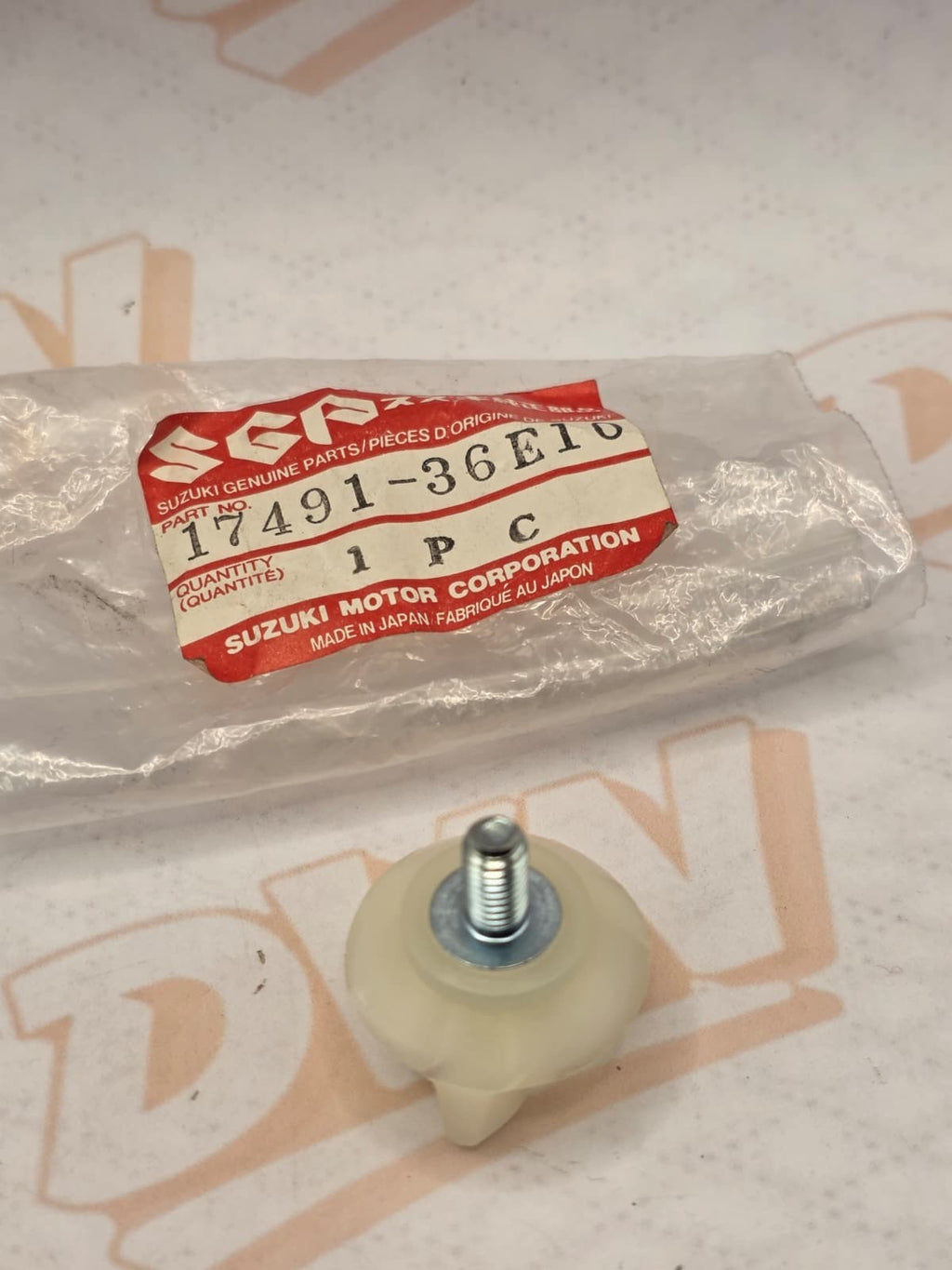 NOS 17491-36E10 RM125 1998 to 2000 Genuine Suzuki Water Pump Impeller