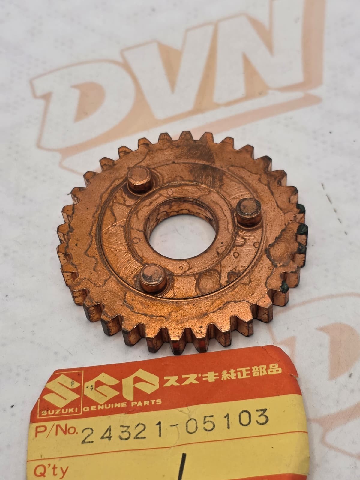 SUZUKI TS50 TS 50 TRANSMISSION 2ND DRIVEN GEAR OEM NOS 24321-05103