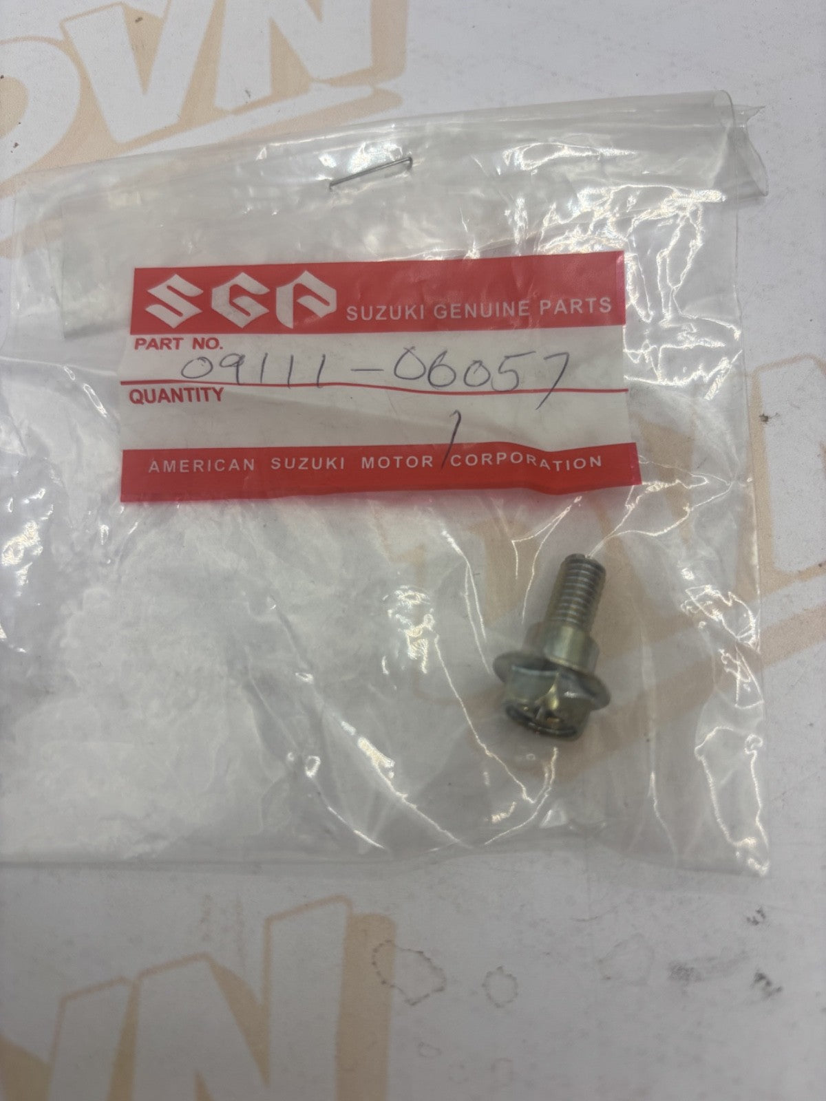 SUZUKI NOS 09111-06057 SCREW BOLT 6x17.5