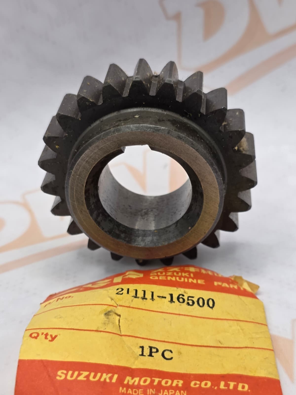 NOS SUZUKI 1971 TM 400 GEAR, PRIMARY DRIVE 21111-16500 NEW OEM PART