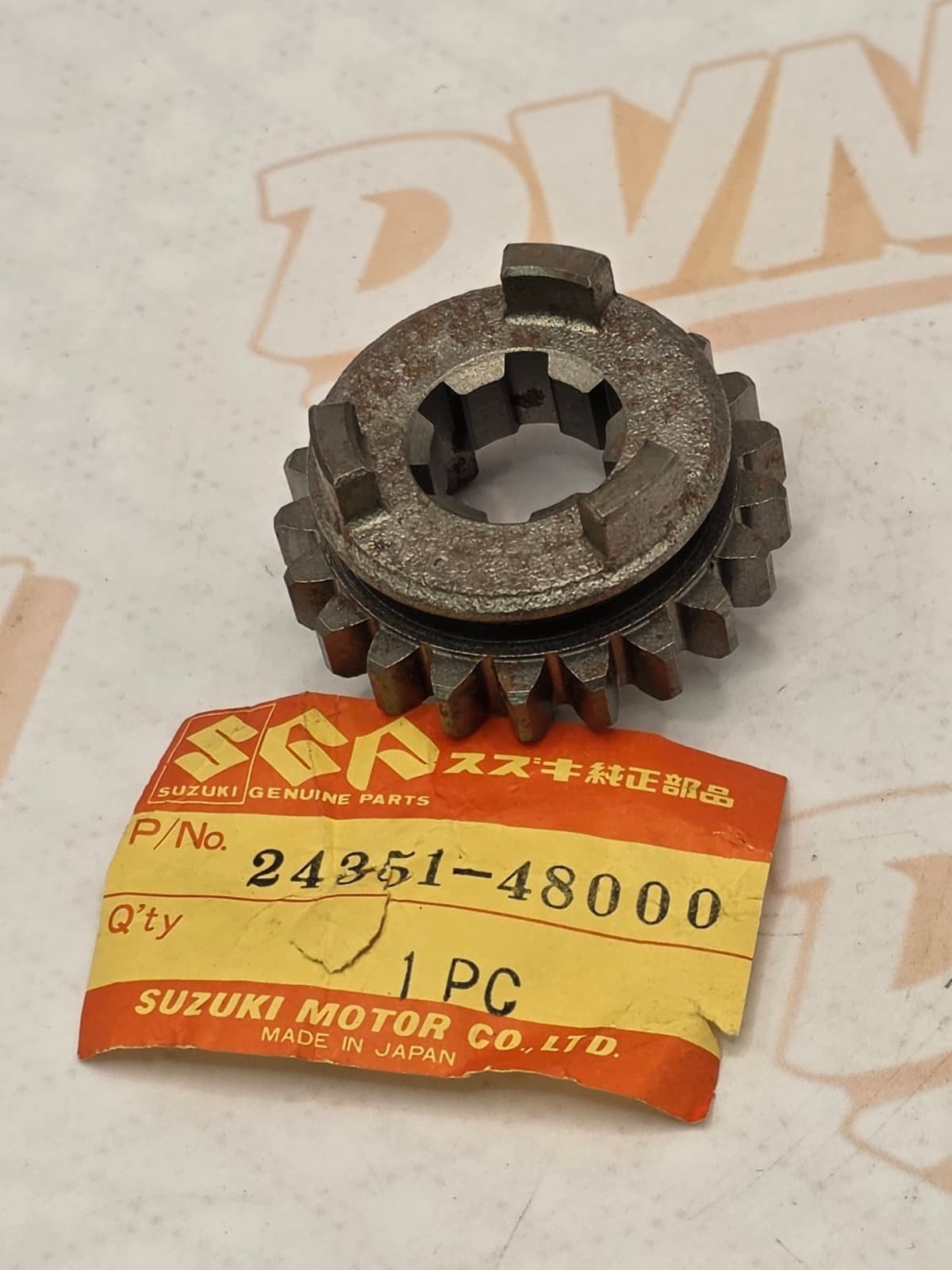 1971 SUZUKI  TC120 TC 120 1ST GEAR DRIVEN WHEEL NOS OEM 24411-07402