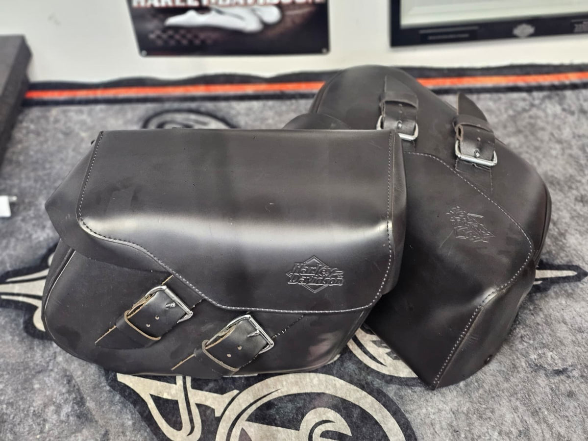OEM Harley-Davidson Softail Saddlebags 06-17