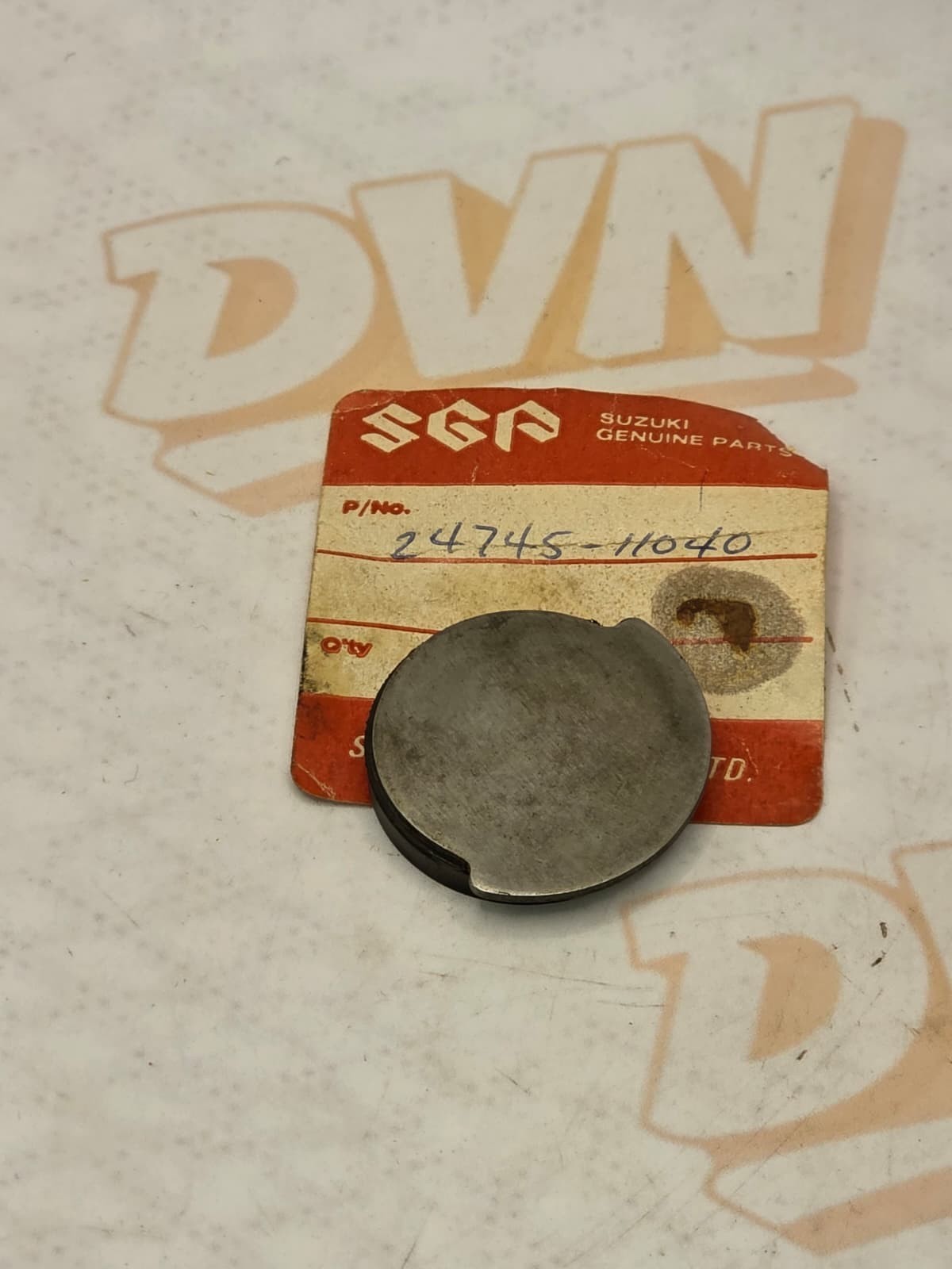 NOS SUZUKI 69 HUSTLER T20 TC250 COUNTERSHAFT BUSHING RETAINER OEM 24745-11040