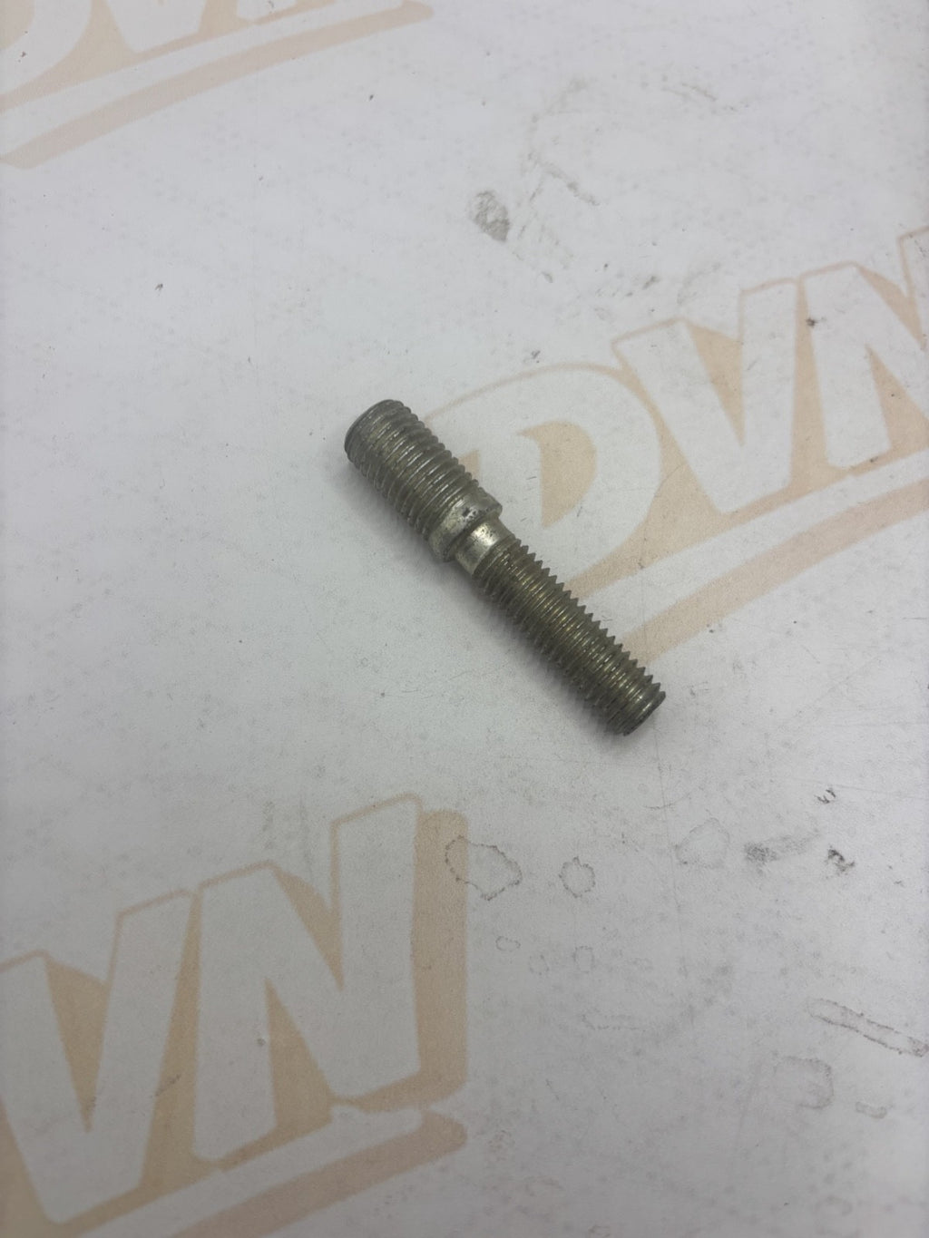 NOS SUZUKI 1973-1977 GT380 EXHAUST PIPE BOLT STUD PPART# 09108-08047