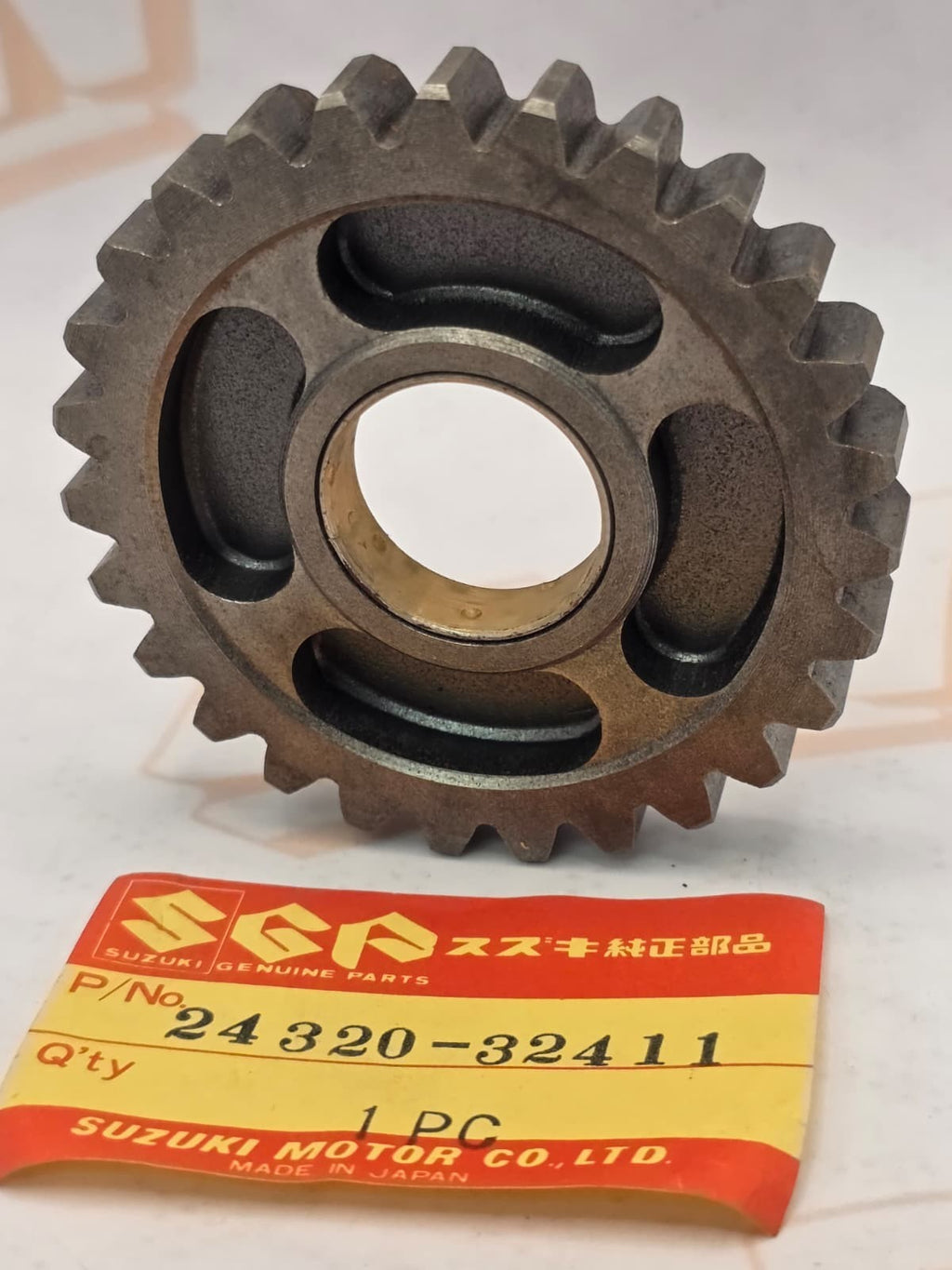 NOS 24320-32411 DR400/GN400/GN250/GZ250/TU250 Genuine Suzuki 27T 2nd Driven Gear
