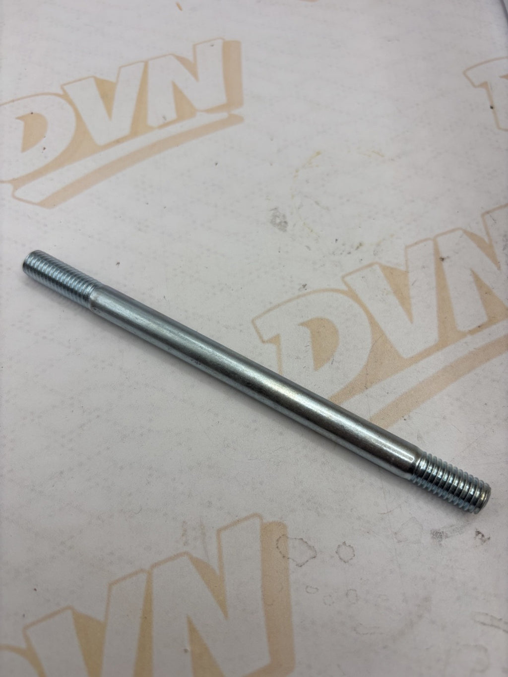 NOS SUZUKI Cylinder Stud Bolt #1 RM DS RM80 DS80  #09108-08028