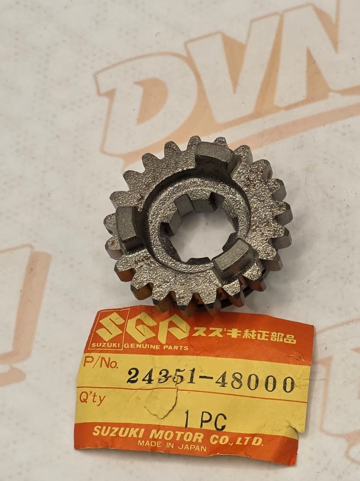 1971 SUZUKI  TC120 TC 120 1ST GEAR DRIVEN WHEEL NOS OEM 24411-07402