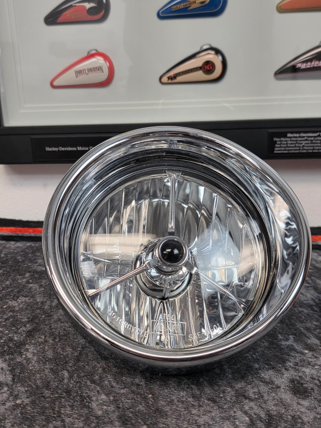 Harley Davidson Softail  HEADLIGHT HEAD LAMP LIGHT  2007-2013