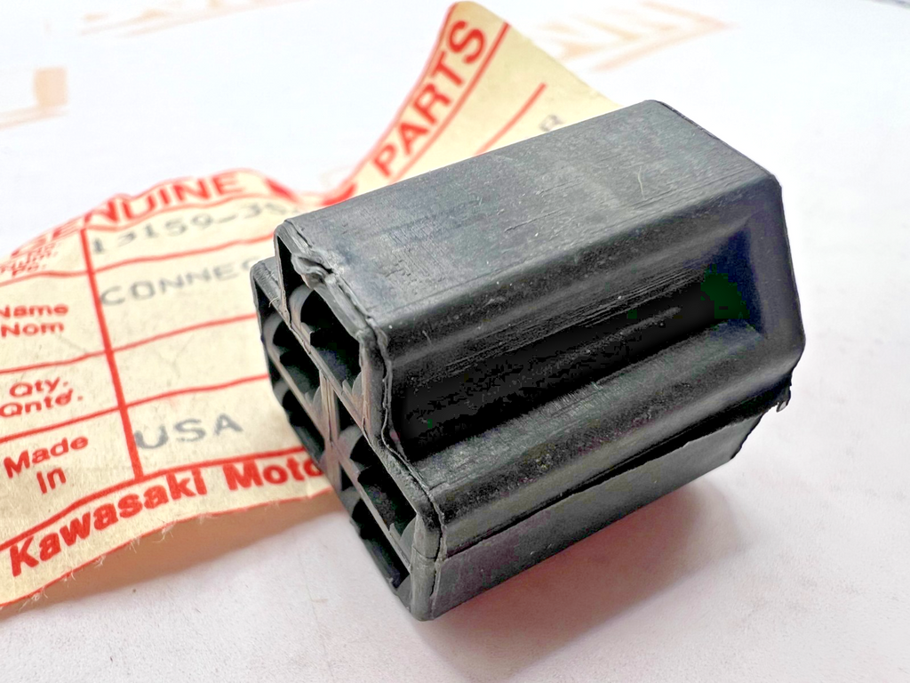 NOS Kawasaki Engine Harness Connector 1980 Drifter 1981 Intruder 13159-3503
