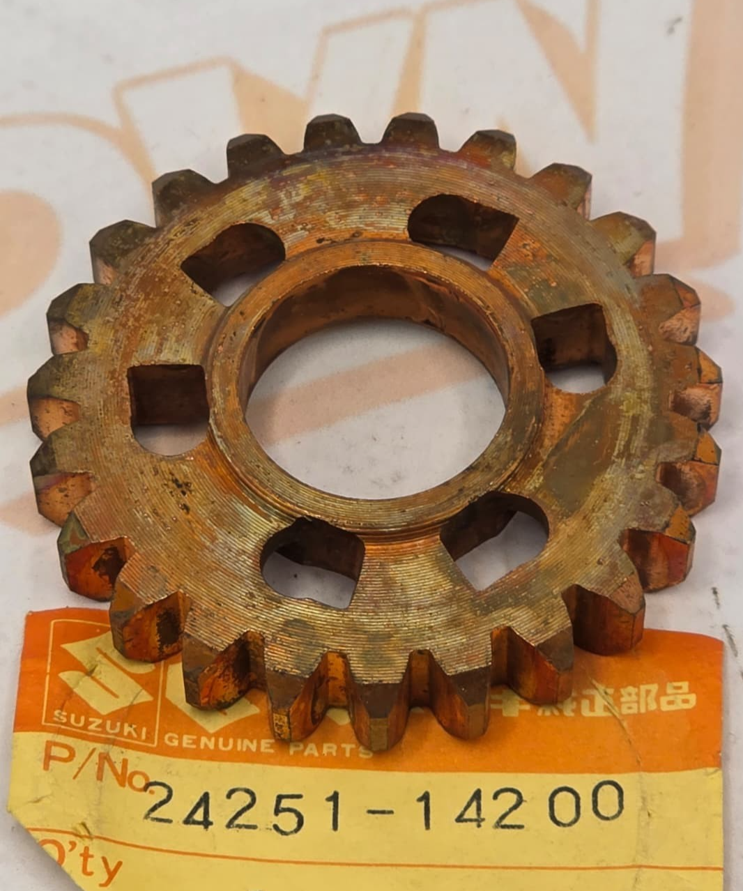 Suzuki NOS RM250 1981 Transmission Drive Gear 5th 23T 24251-14200