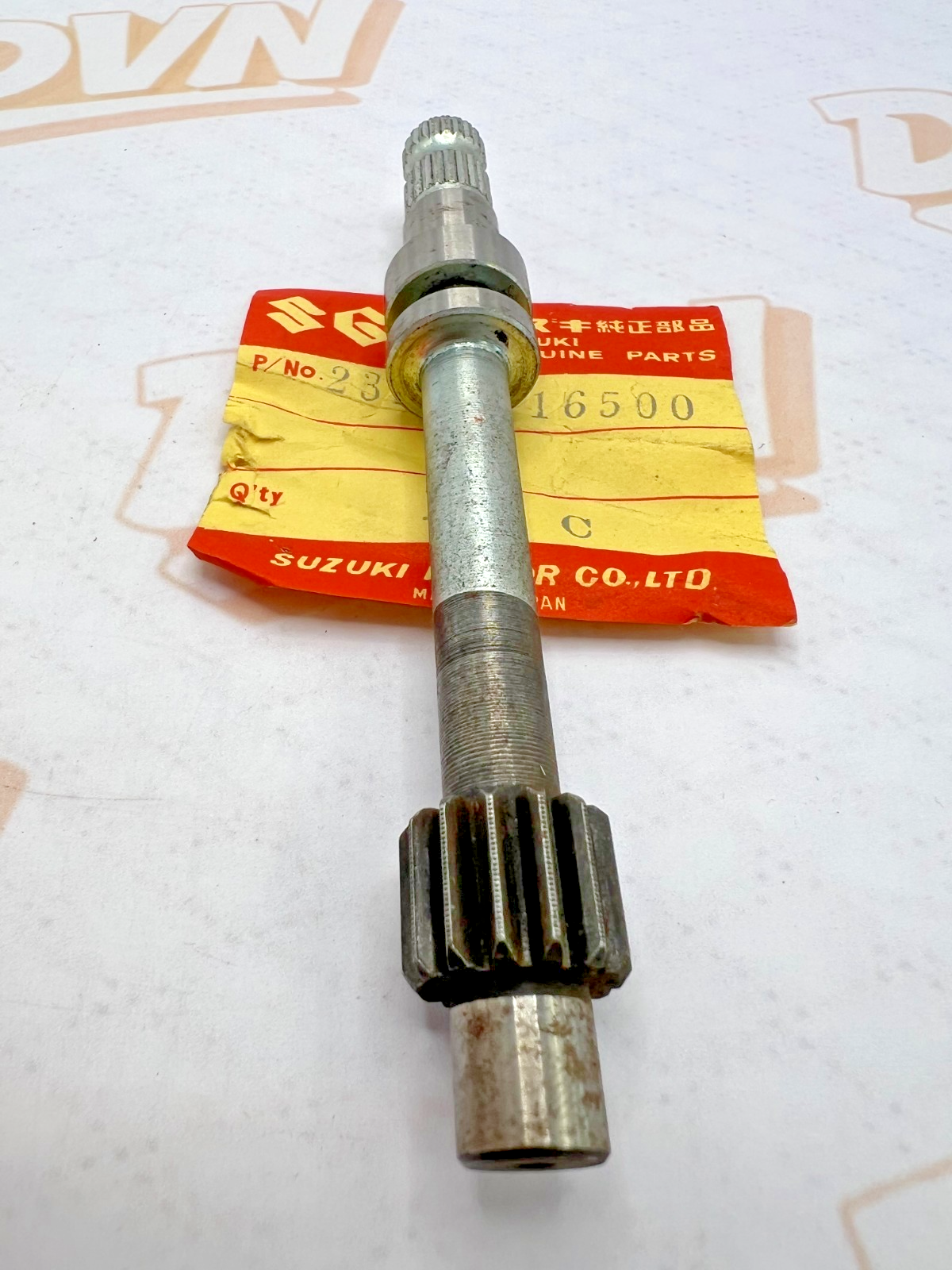 NOS GENUINE  SUZUKI RM400 RM370 TM250 CLUTCH RELEASE PINION 23261-16500 VINTAGE