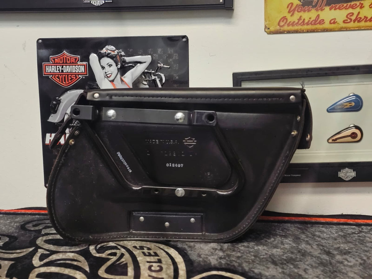 OEM Harley-Davidson Softail Saddlebags 06-17