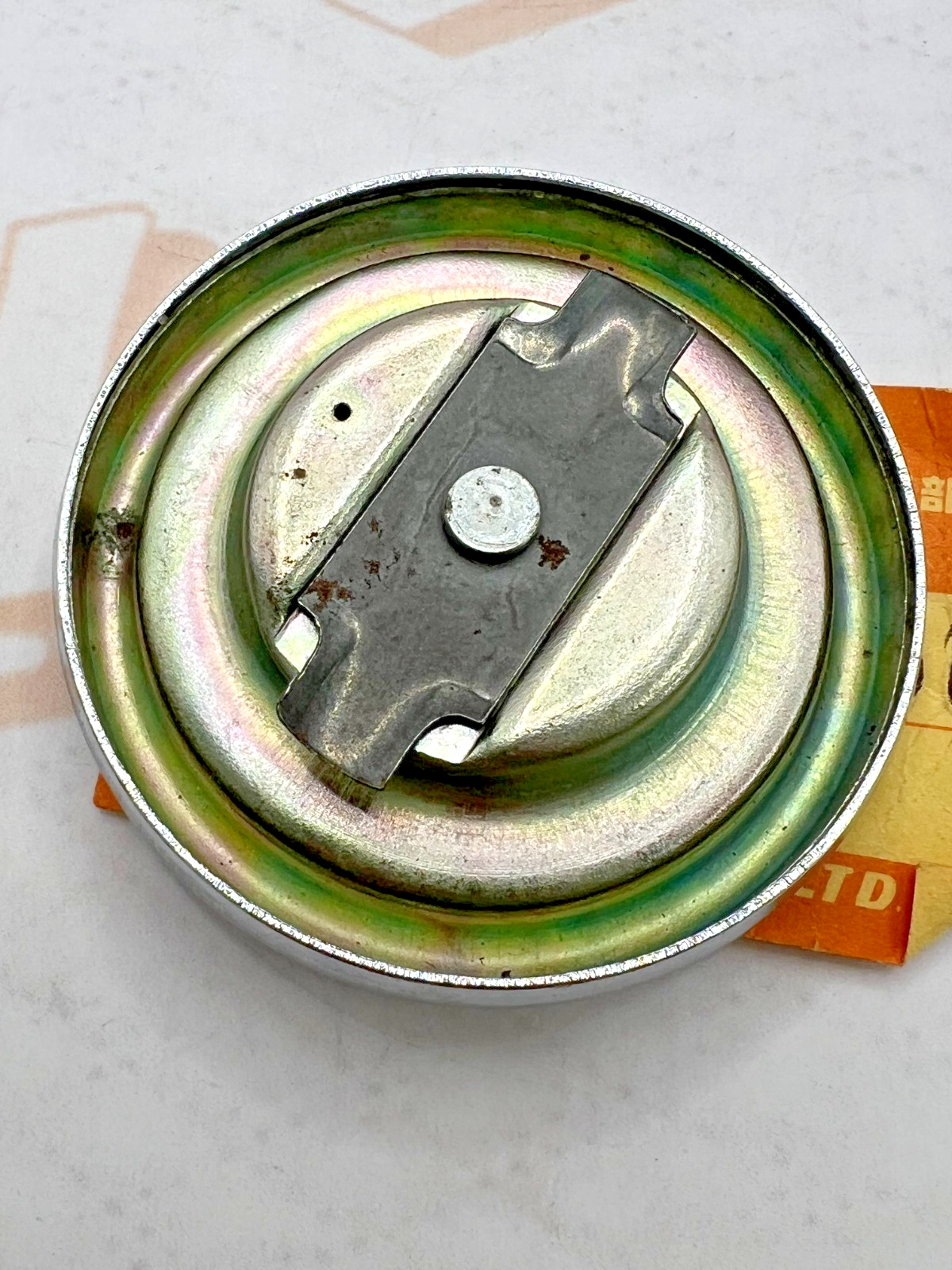 SUZUKI NOS OEM CAP SET,FUEL TANK 44210-04400