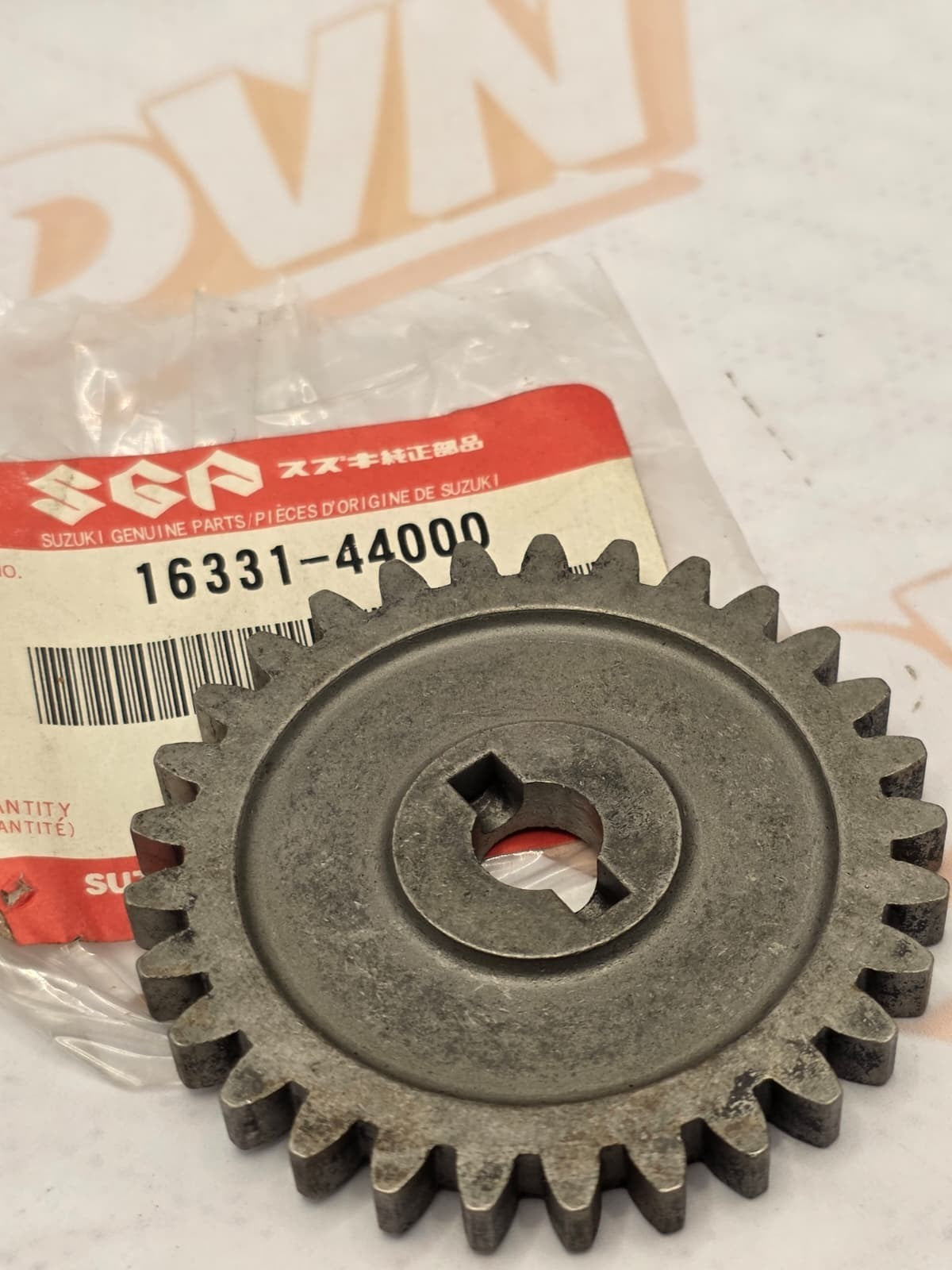 NOS SUZUKI GS400 GS425 GS450 OIL PUMP DRIVE GEAR 16331-44000
