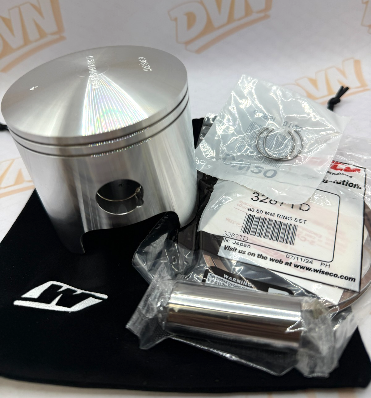 Suzuki TM400 1975 Wiseco piston and ring set  83.50 mm