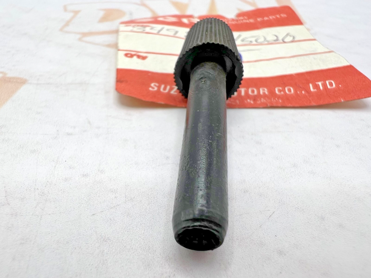 SUZUKI GN250 GS300 GS450 GS650 GS750 GS850 GS1000 METER KNOB 34980-45020 NOS OEM