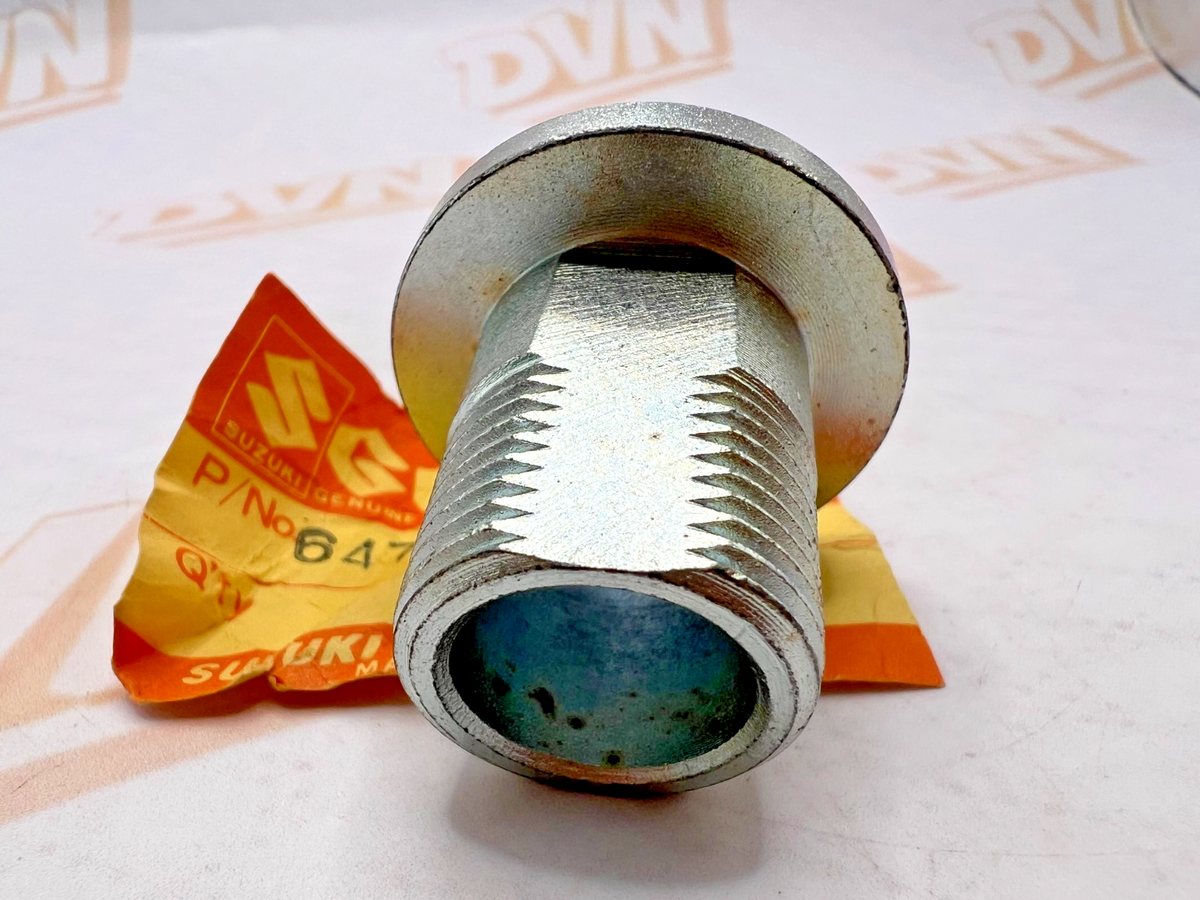 SUZUKI PE175/RM125 RHS CHAIN ADJUSTER SPACER NOS OEM 64791-40200 1980