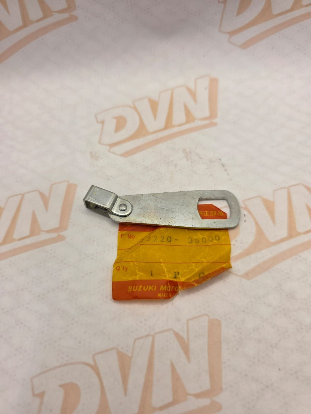 NOS Suzuki GT185 1973-1977 OEM CLUTCH RELEASE ARM 23220-36000