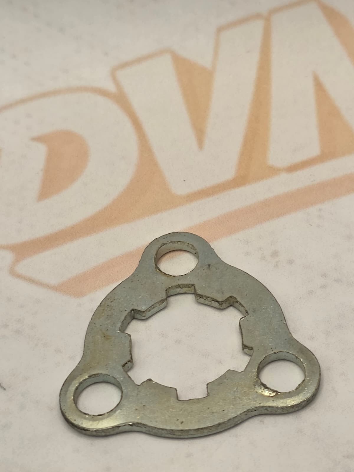 NOS SUZUKI 27512-20000 SPROCKET PLATE NEW OEM