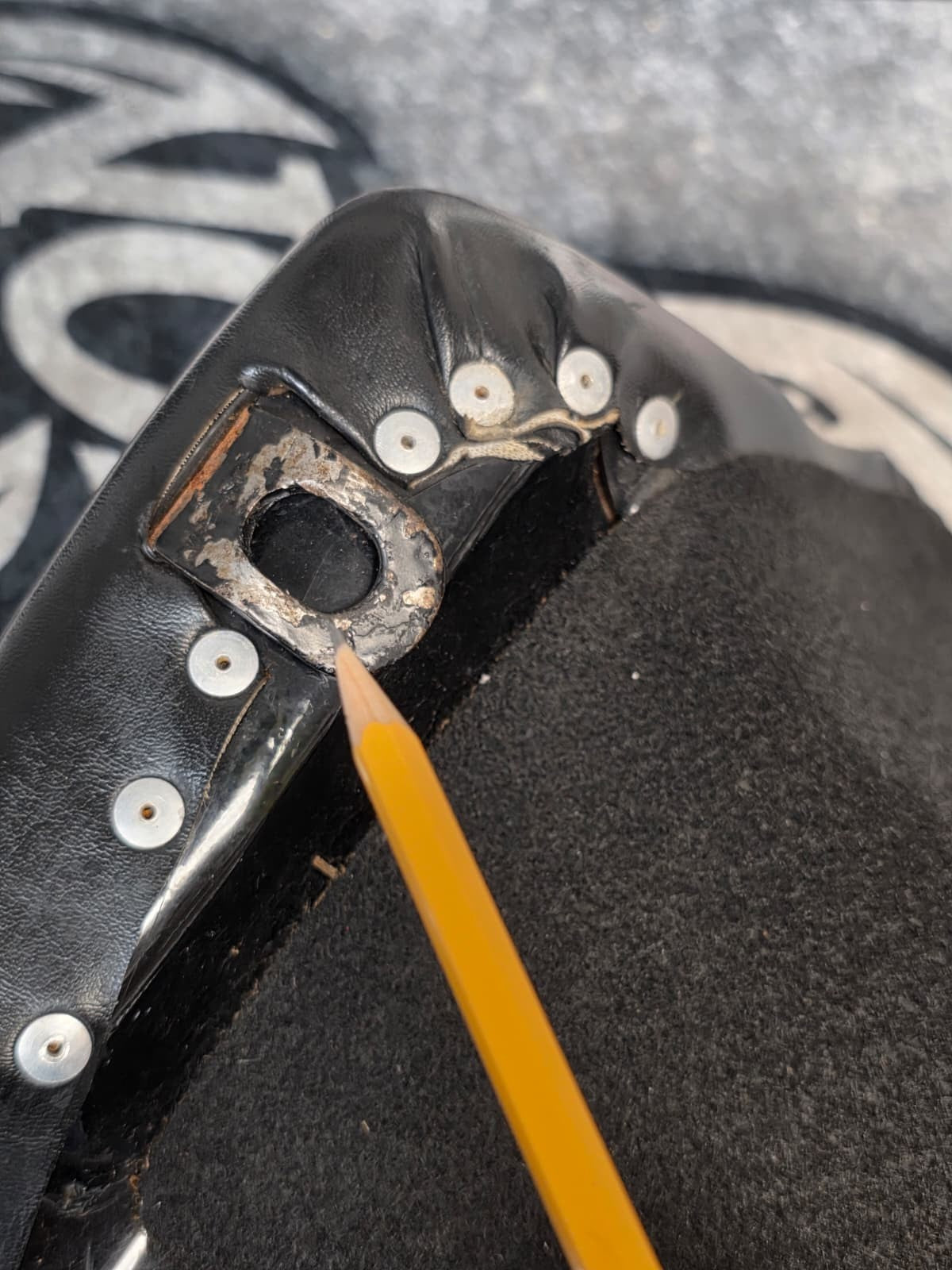 Le Pera Smooth Silhouette Solo Seat For Harley Softail 1984-1999