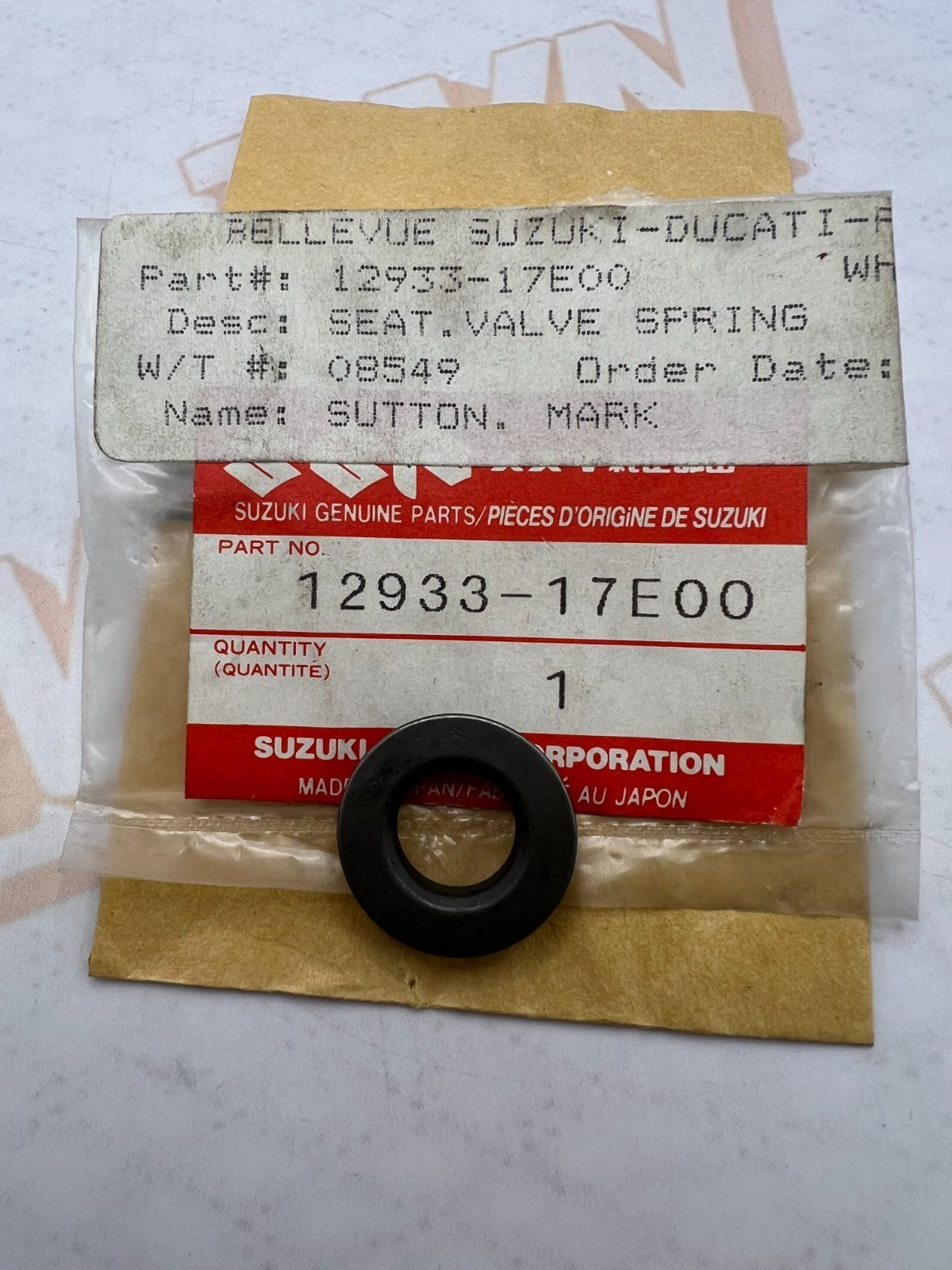 OEM NOS Suzuki GSXR 1100 GSX-R1100 SEAT, VALVE SPRING 12933-17E00