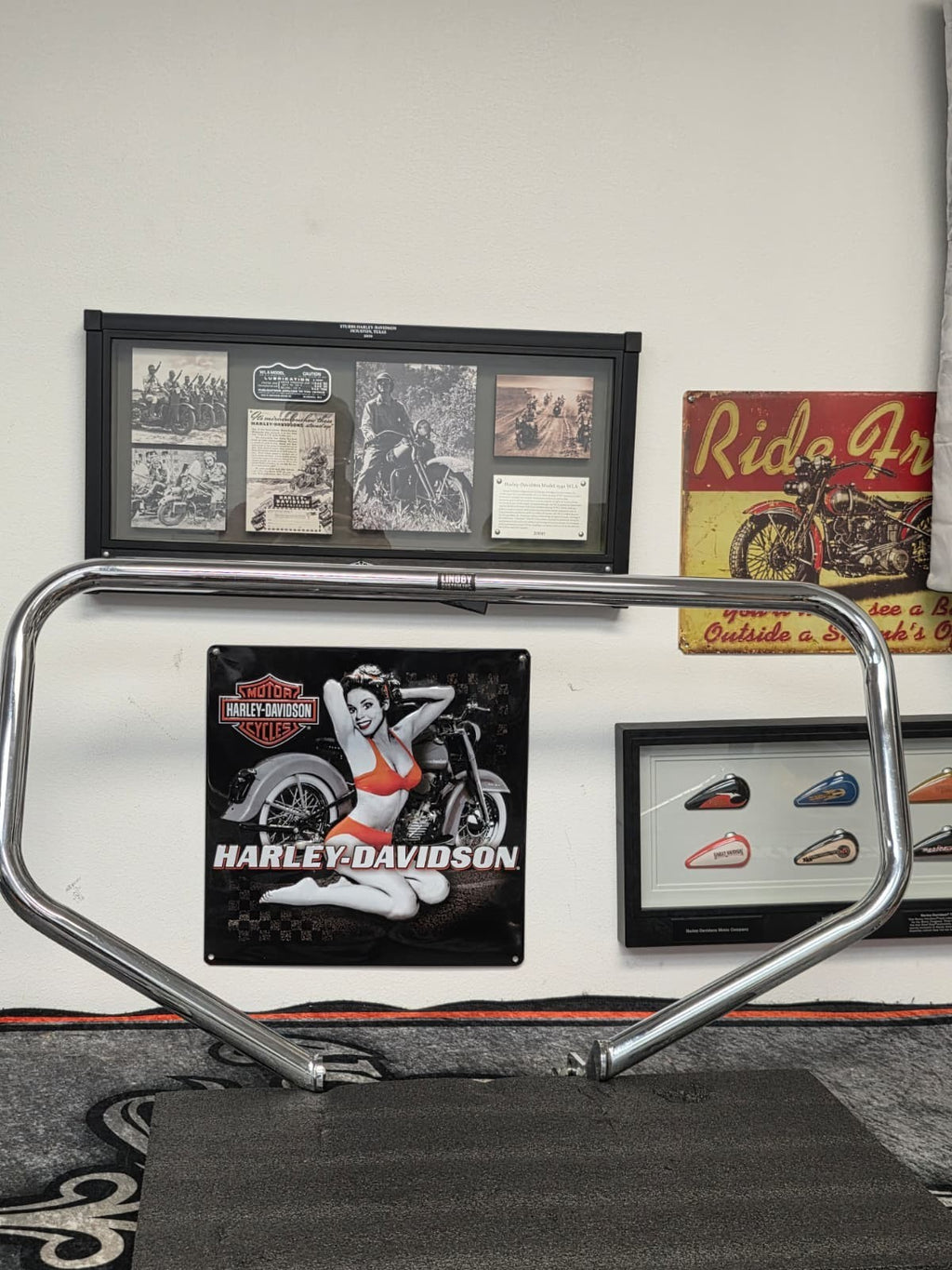 Highway Engine Guard Crash Bar Fit For Harley softail 2000-2017
